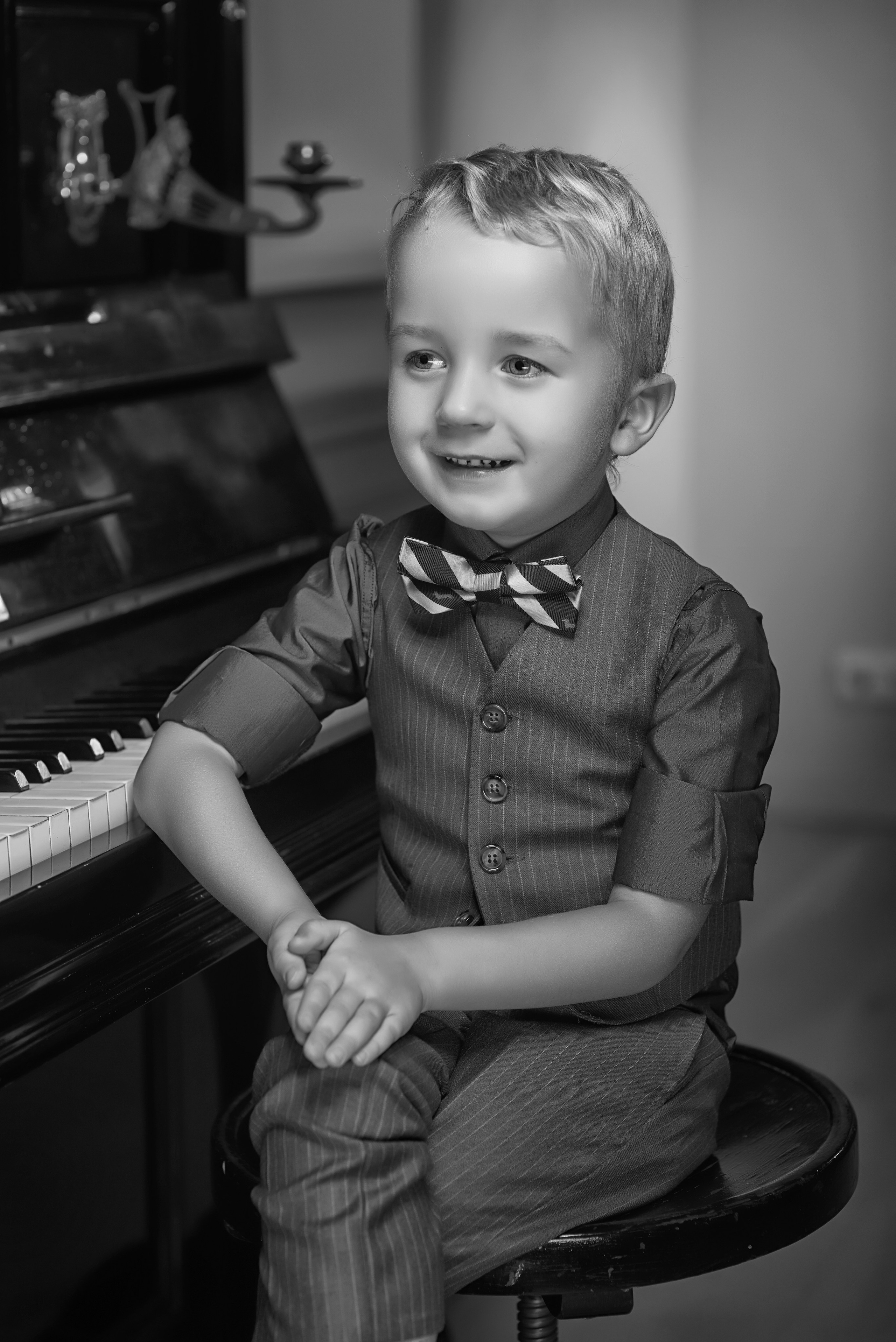 СЕМЕЙНАЯ ИСТОРИЯ. Www.apowerstudio.com