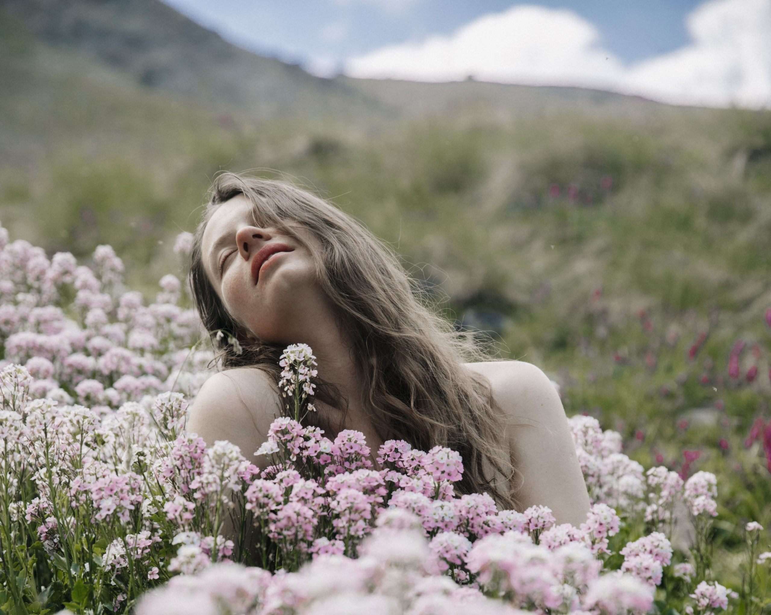 Фотосессия в горах, Кавказ, фотосессия в цветах, цветы, фотосессия Кабардино-Балкария, фотосессия Северная Осетия, Фотосессия , горы