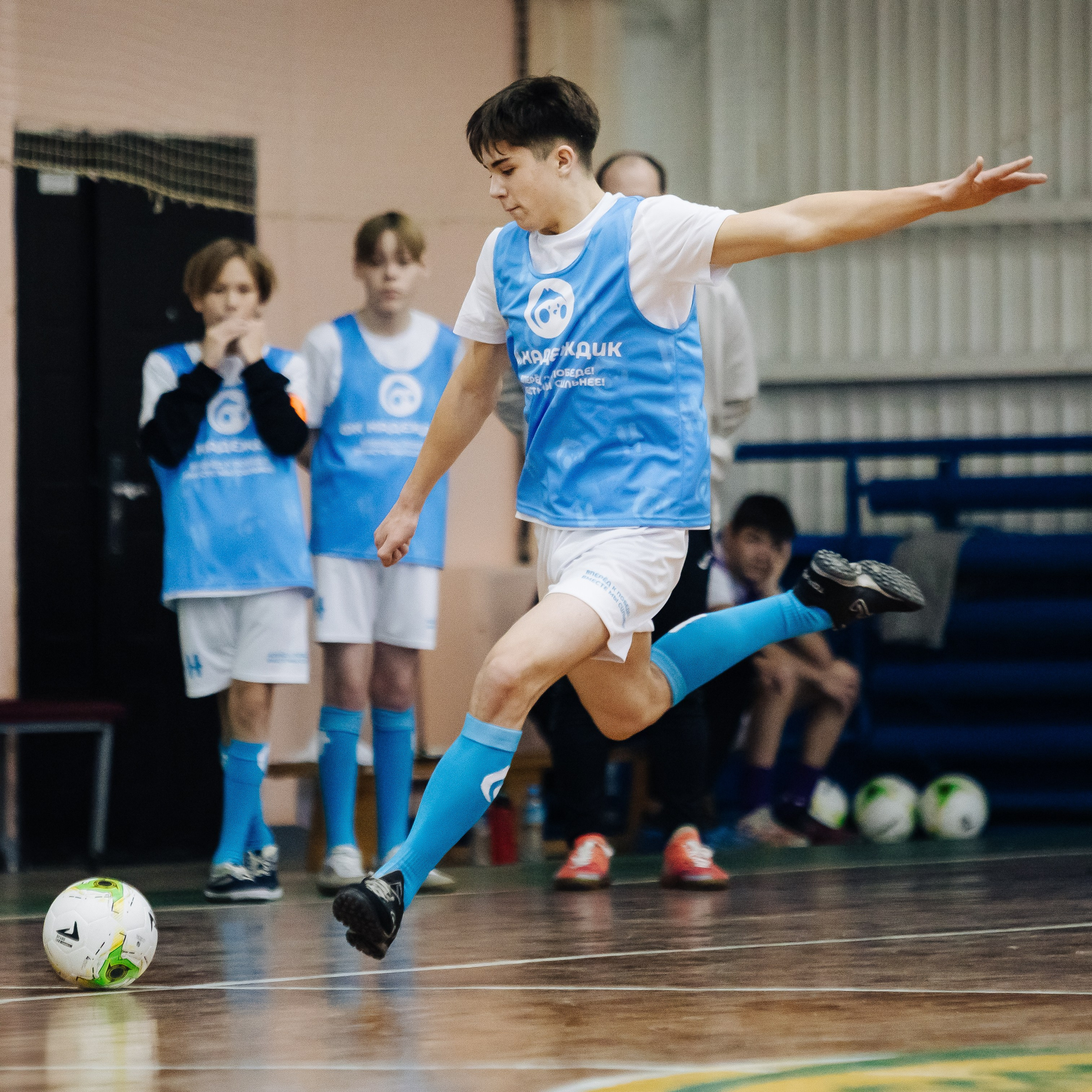 Турнир по футболу среди команд школ-интернатов Магнитогорска «Надеждик CUP» // 08.12.2024. Денис Прохоров Фотограф в г. Магнитогорск