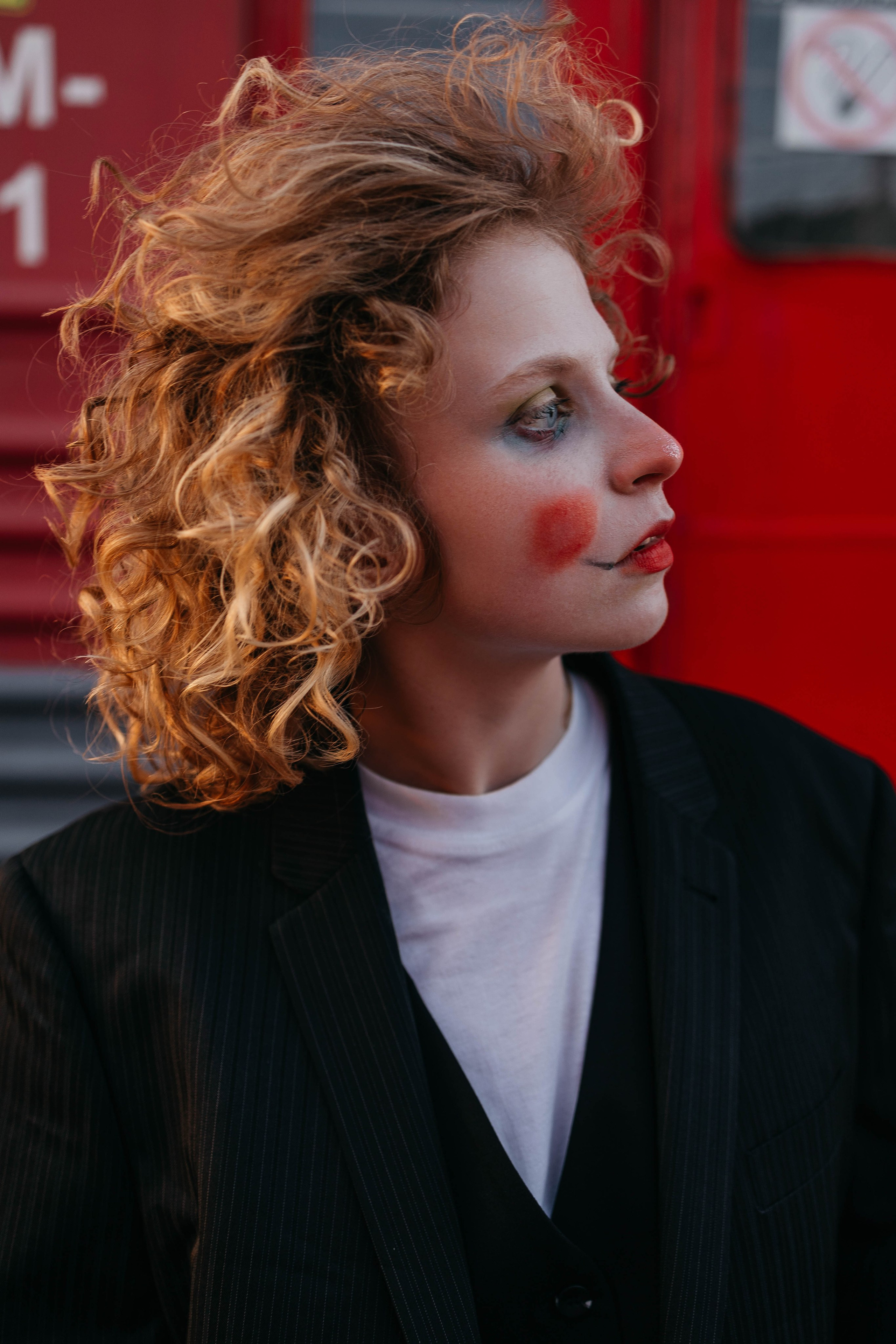 Закат на ЖД вокзале. Лиза. Фотограф в Твери Лагодная Яна