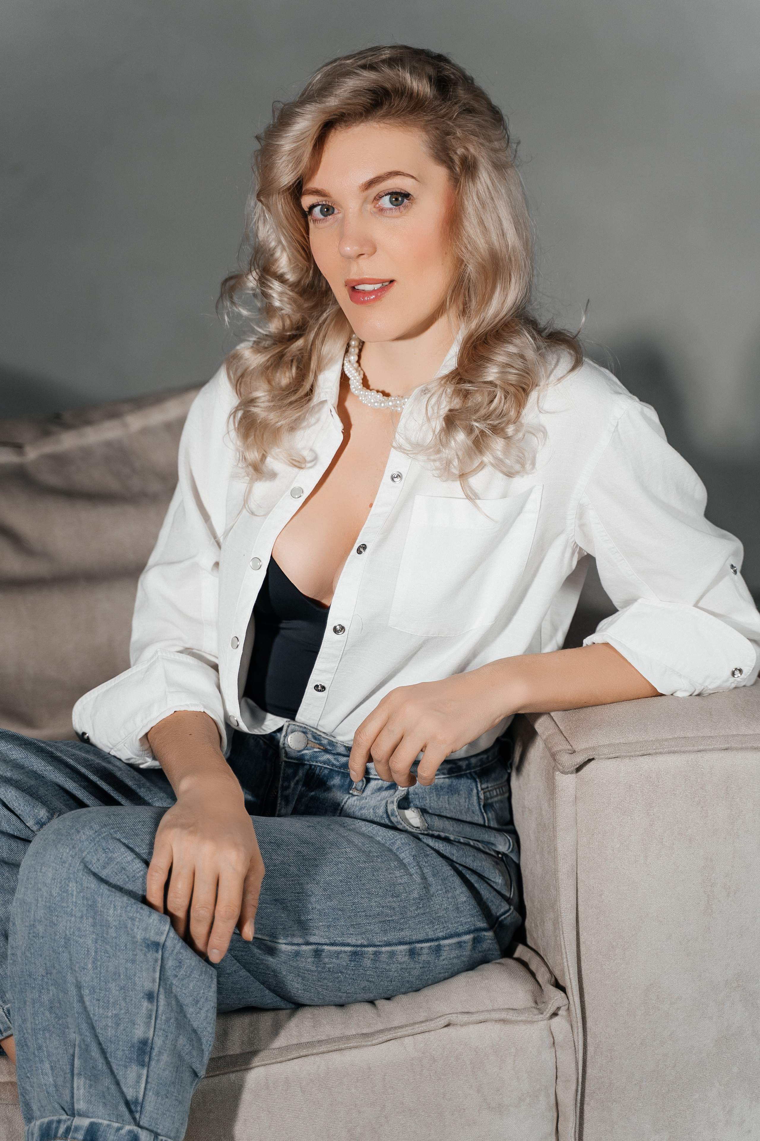 Съемки в интерьере студий. Виктория Алпеева — фотограф по любви