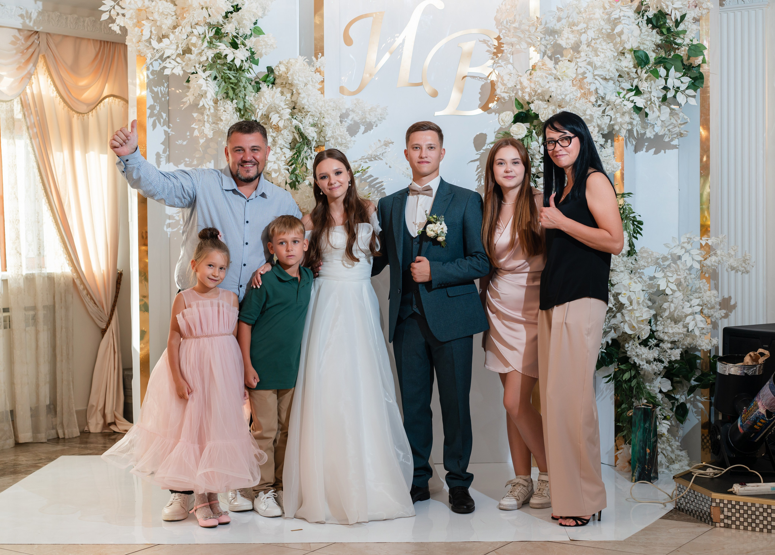 Свадебная фотосессия в Москве. Фотосъёмка в усадьбе Царицыно. Свадебный фотограф Вера Климова