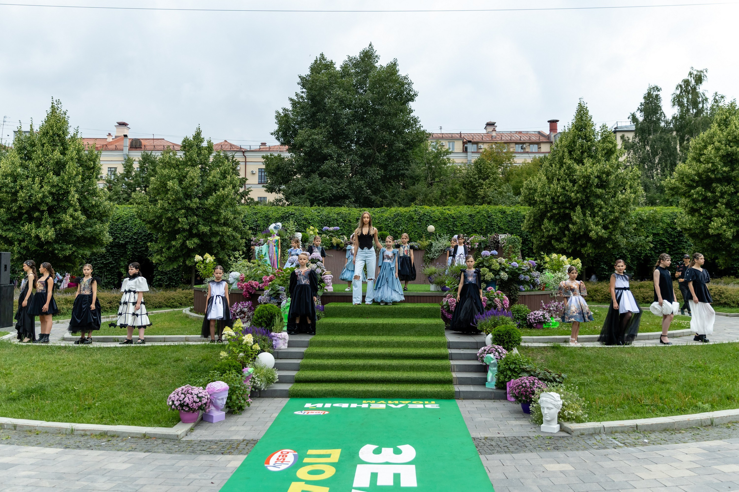Зеленый подиум (KIDS REVOLUTION и GIZA). Татьяна Чернышова свадебный фотограф Москва