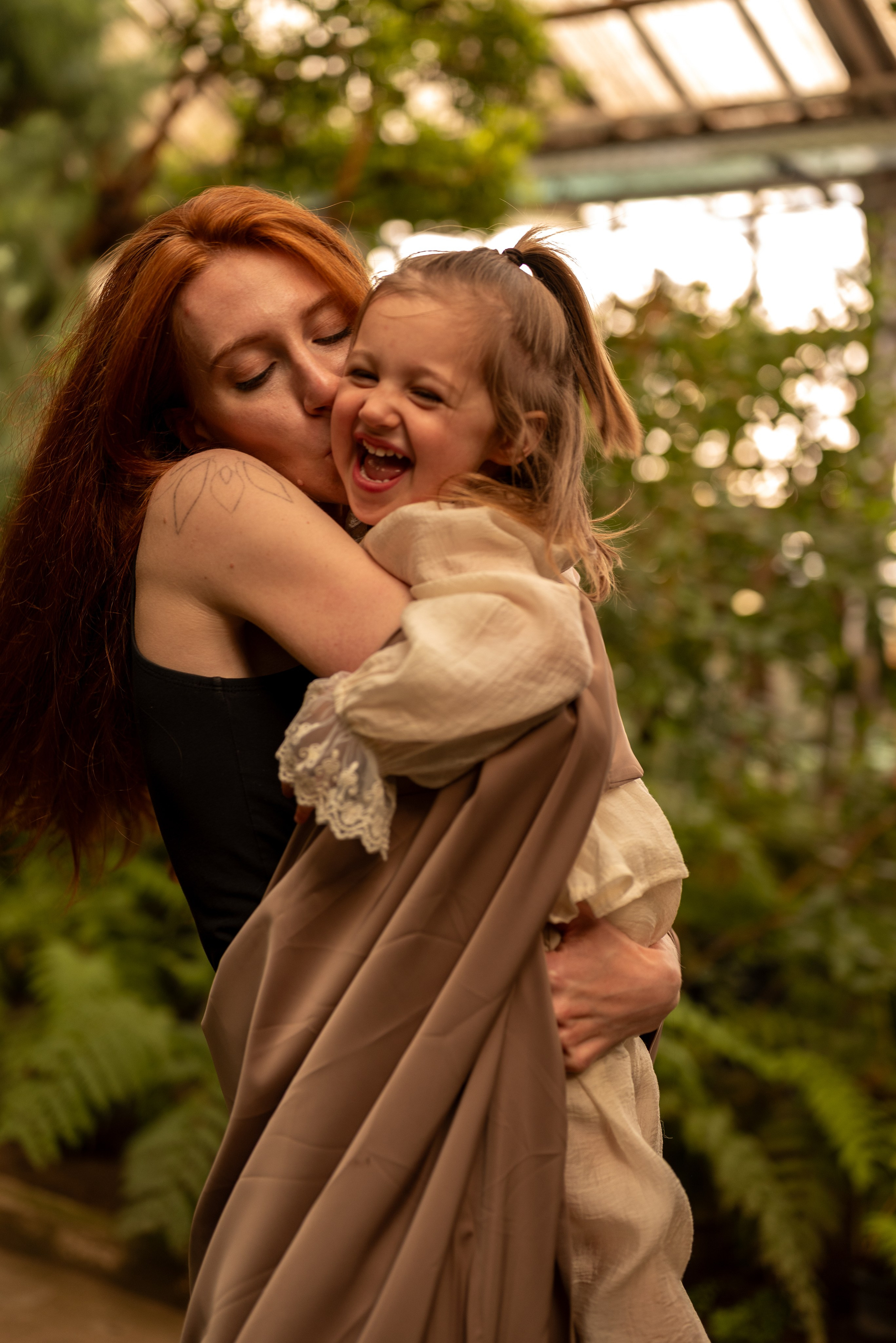 Маргарита и Кира. Ботанический сад. Семейный фотограф в Москве Дарья Пузикова