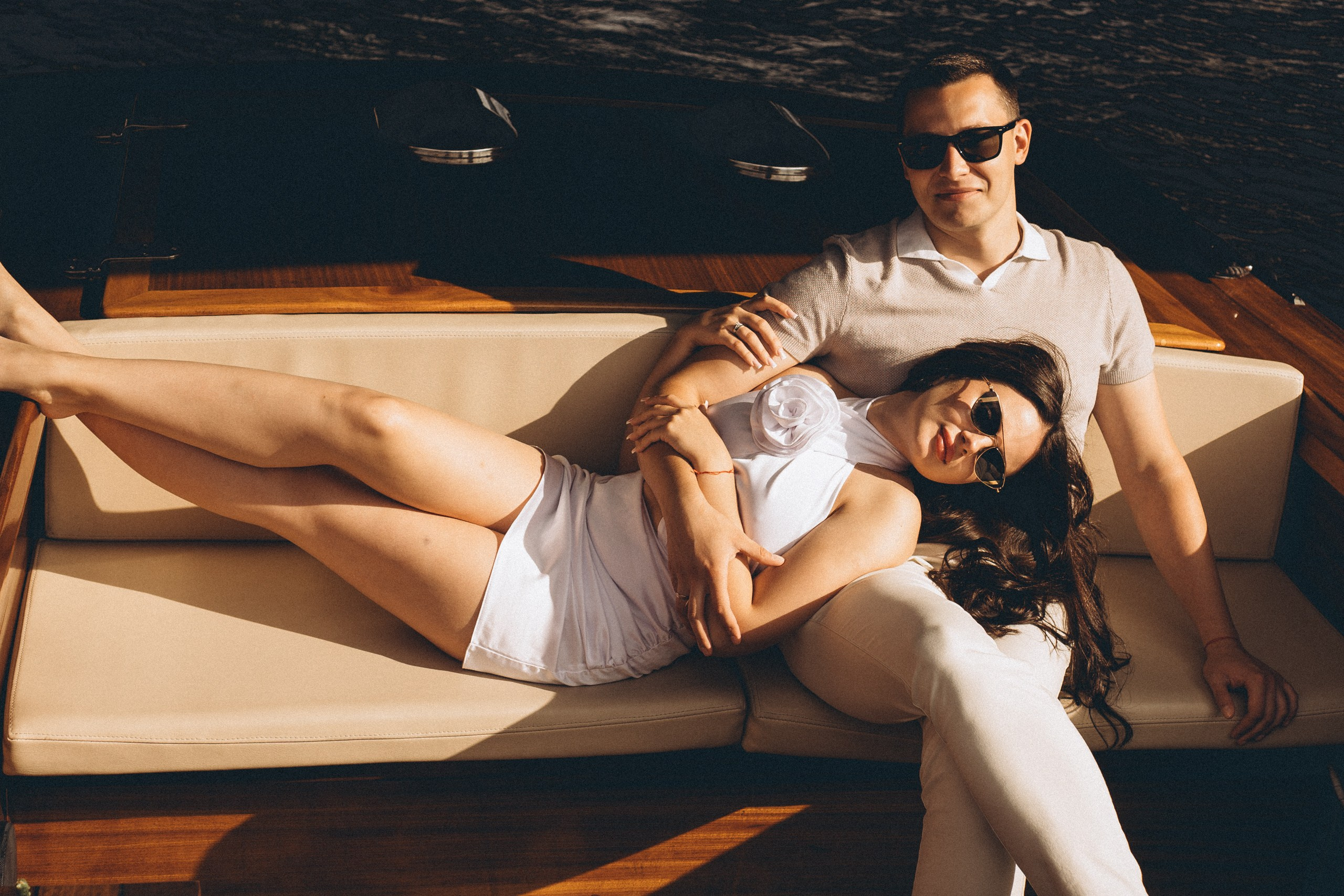 СВАДЕНБНАЯ СЬЕМКА НА КАТЕРЕ ПО КАНАЛАМ САНКТ-ПЕТЕРБУРГА И В АКВАТОРИИ НЕВЫ. Профессиональный фотограф, Санкт-Петербург — Виктория Богомолова