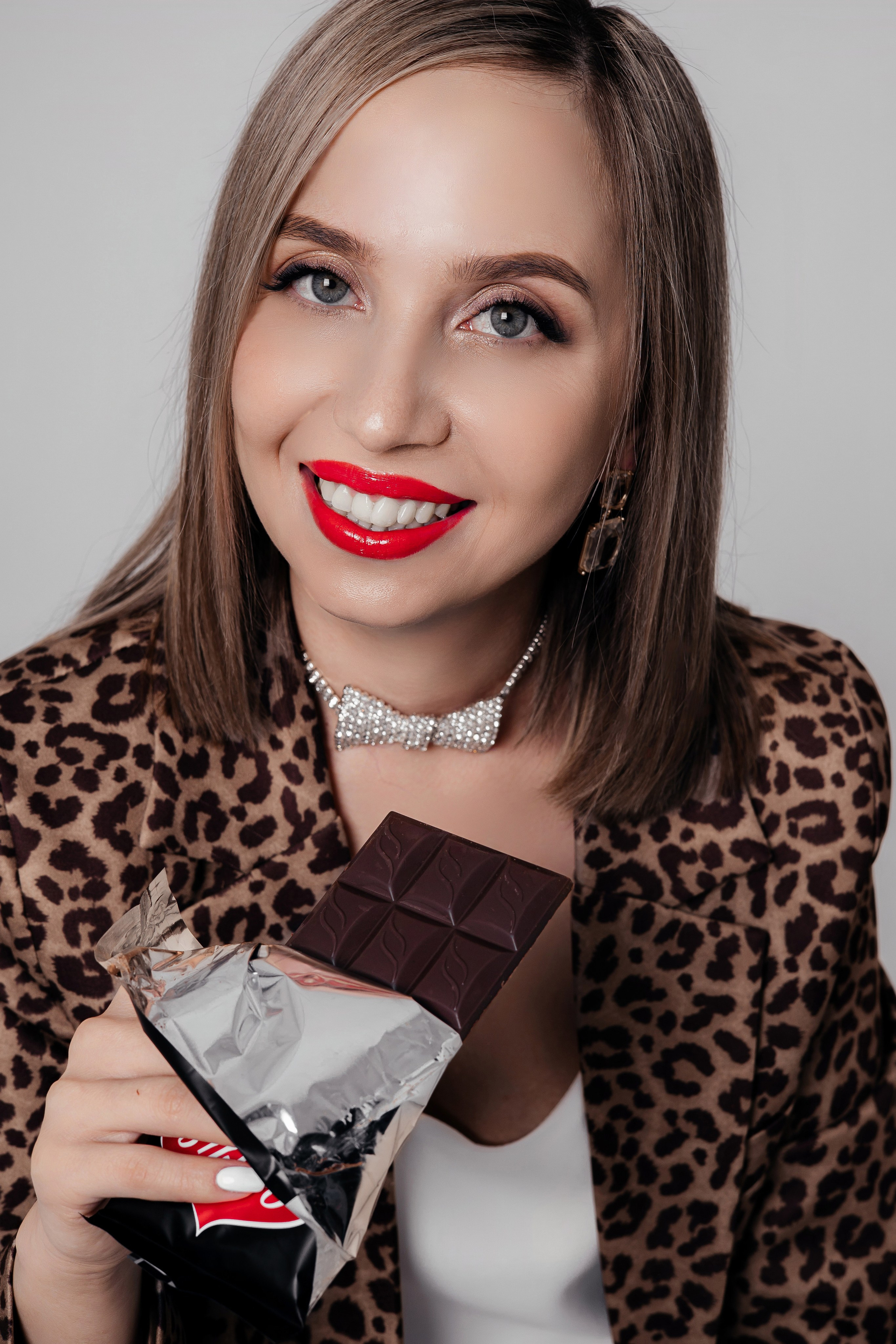 Светлана. Ведущая праздников