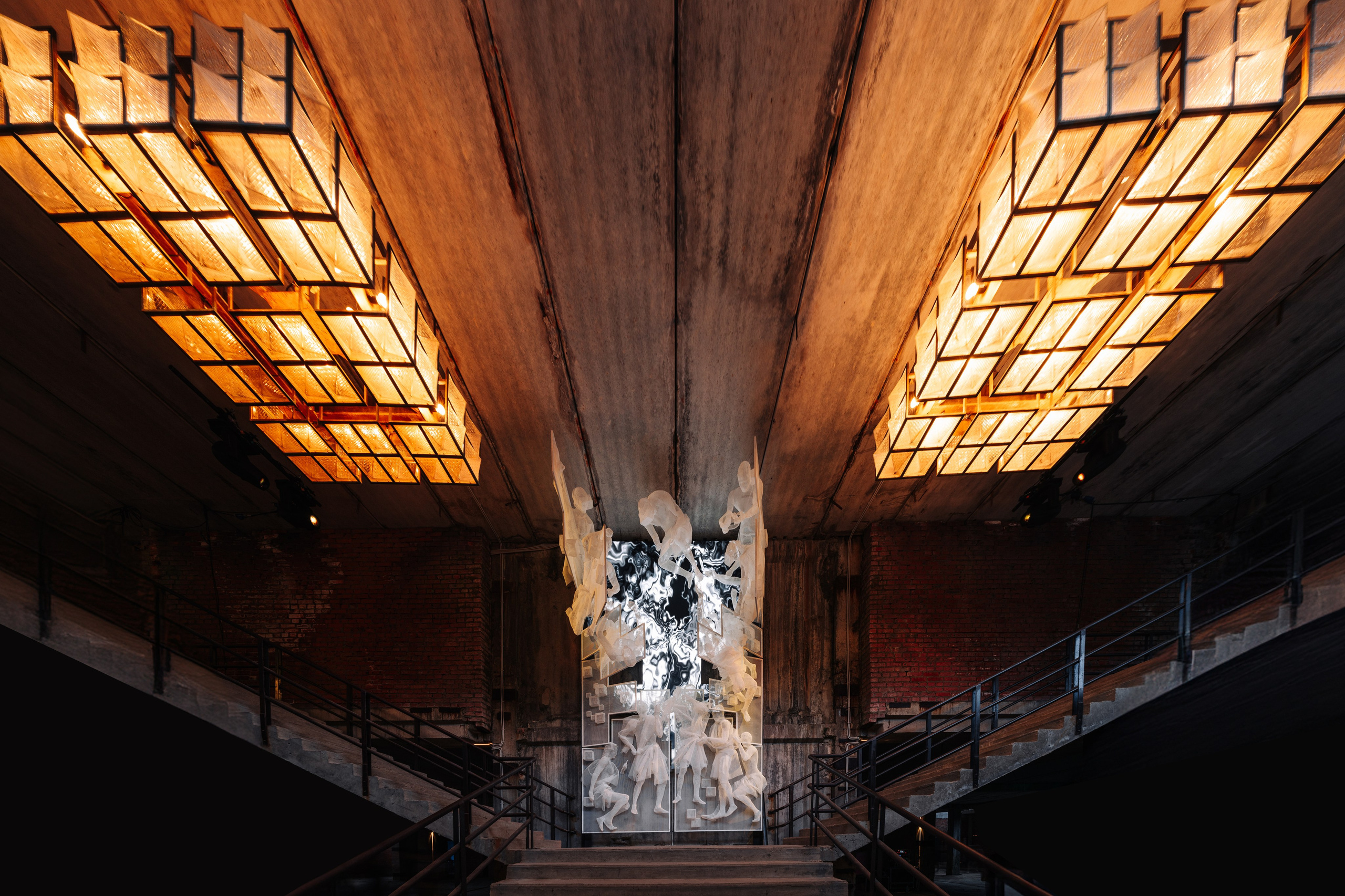 Outline 2024. @tomrus: Рустам Шагиморданов — фотограф