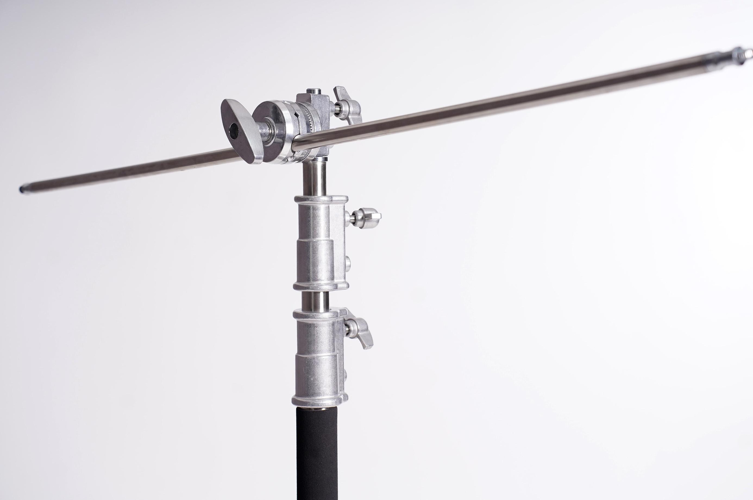 Современное оборудование в нашей студии и очень много реквизита. Фотостудия LUNA — аренда циклорамы и фотозон в Екатеринбурге