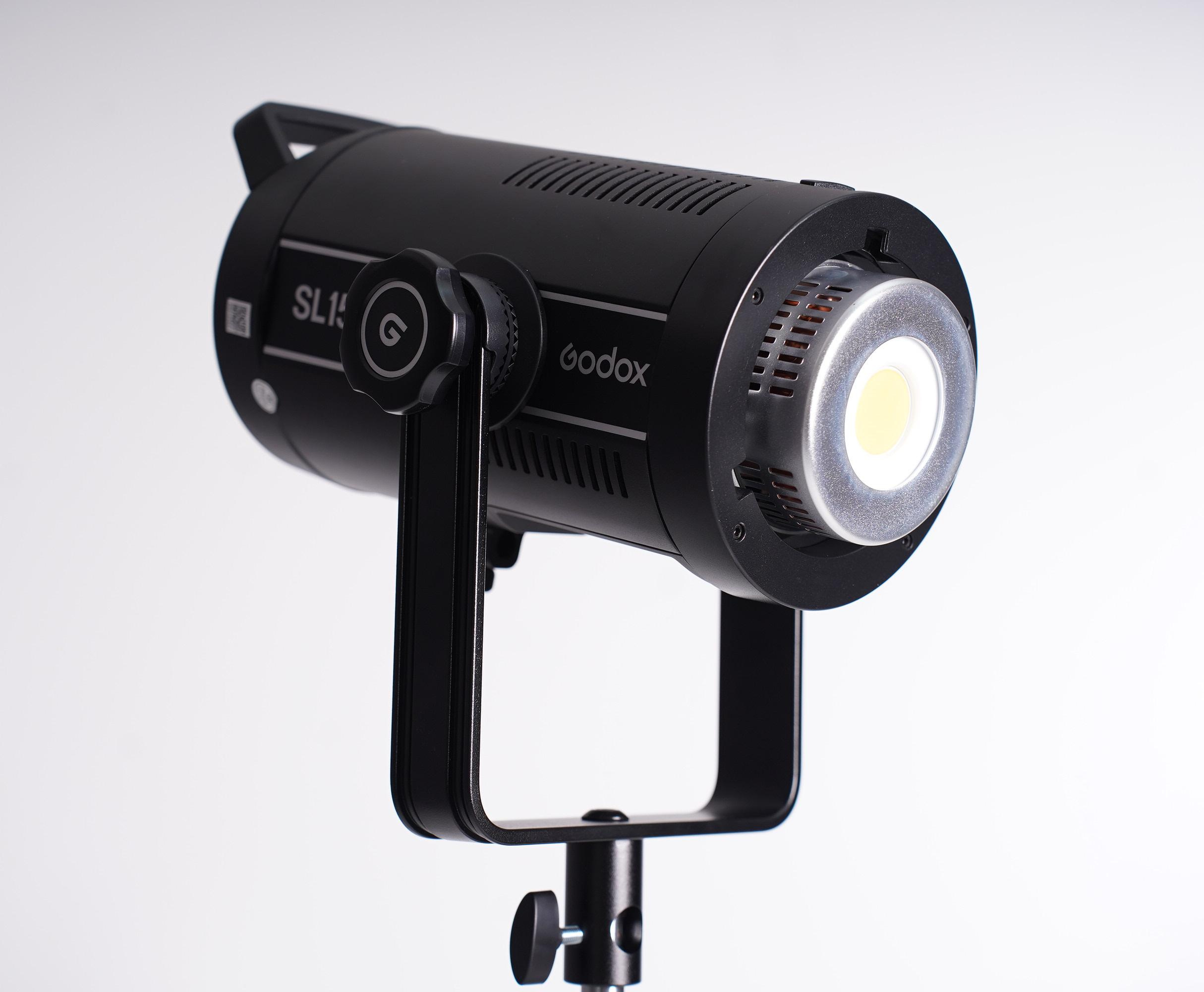 Современное оборудование в нашей студии и очень много реквизита. Фотостудия LUNA — аренда циклорамы и фотозон в Екатеринбурге