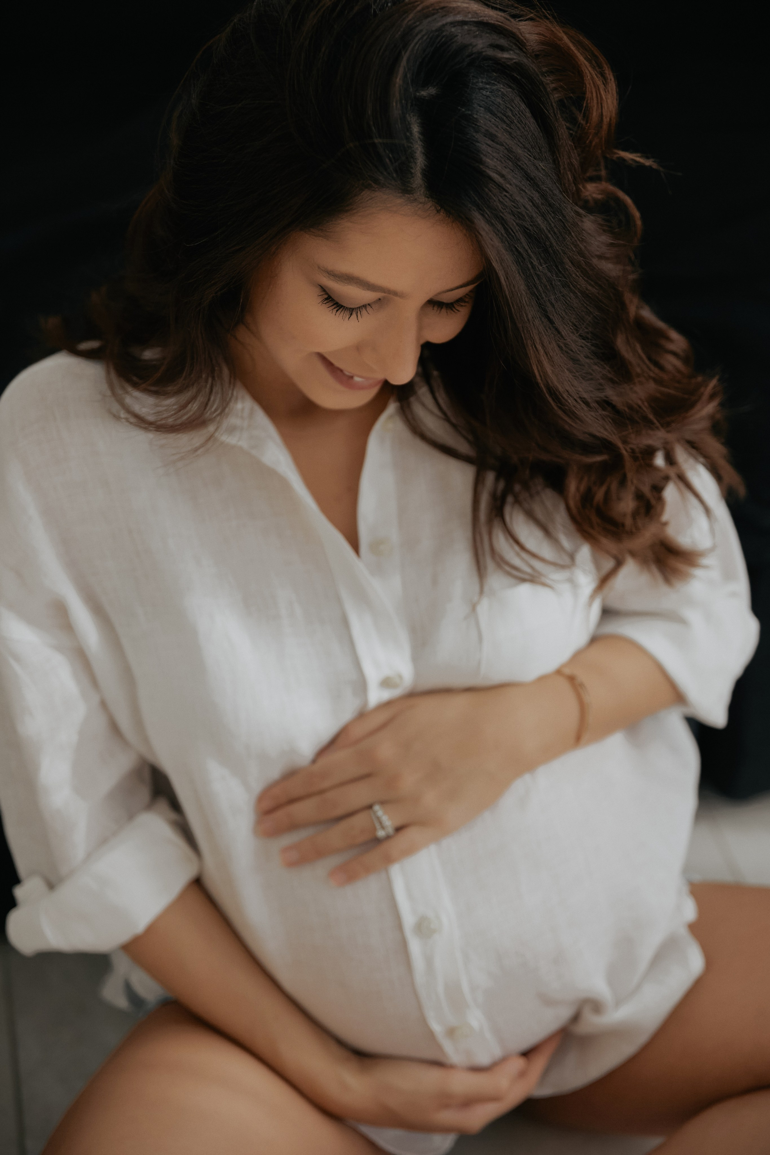 Beautiful Maternity Photos in Dubai | Timeless Shots