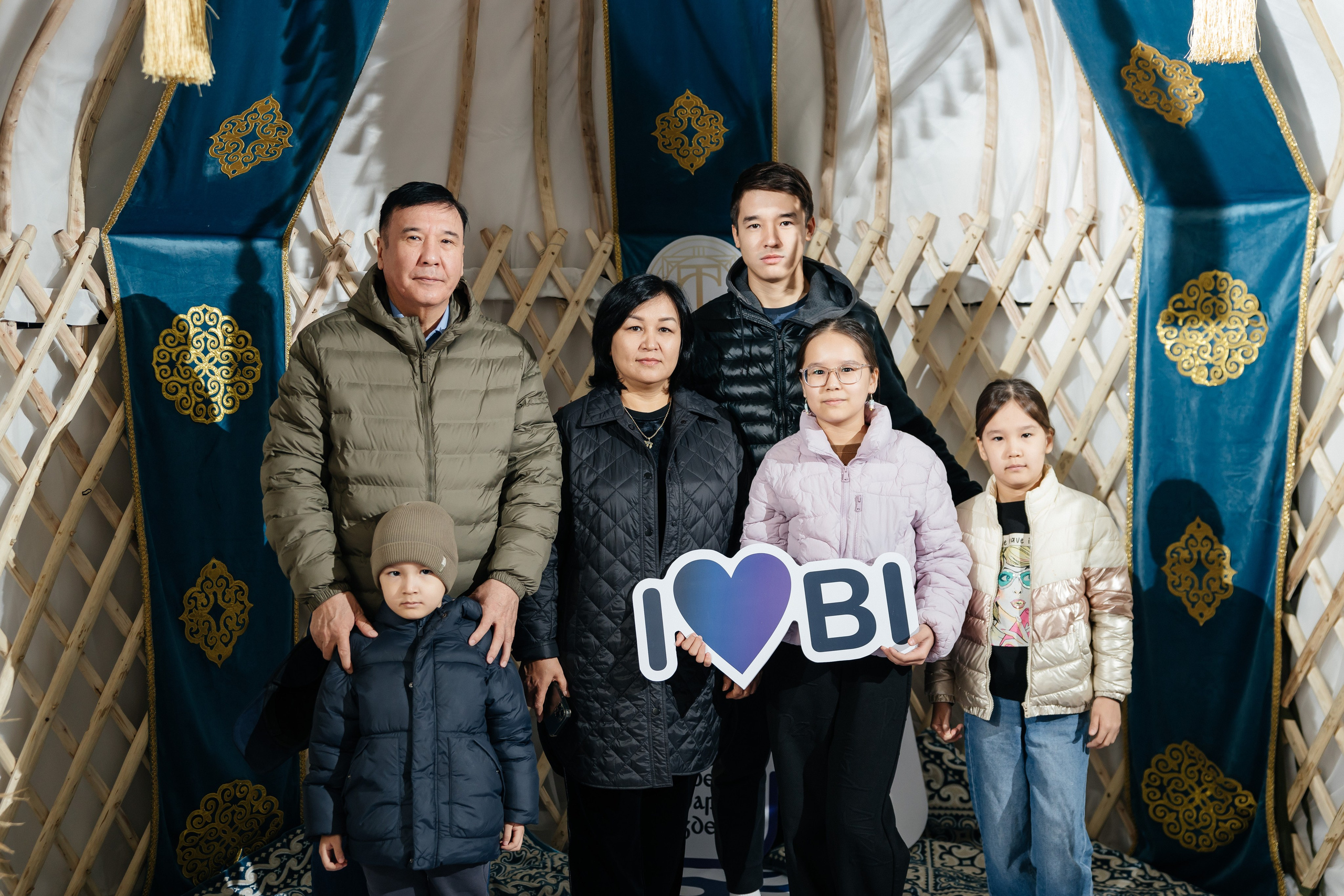 Проект 1. Вручение ключей BI Group. Дата: октябрь 2023. Профессиональный фотограф в городе Астана/Алматы Даурен Сембаев