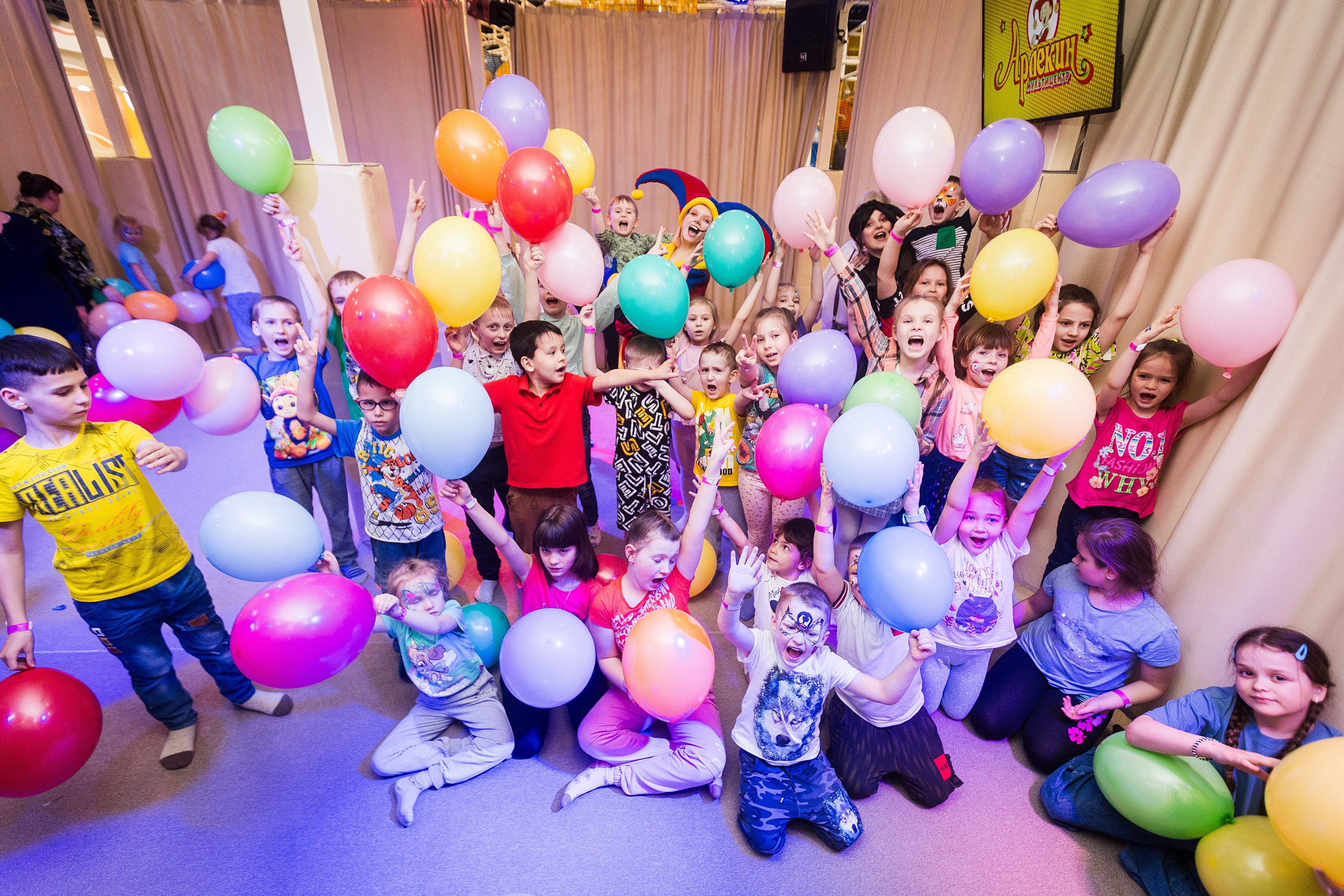 День рождения Арлекина. Детский фотограф видеограф в Хабаровске Михаил Орлов