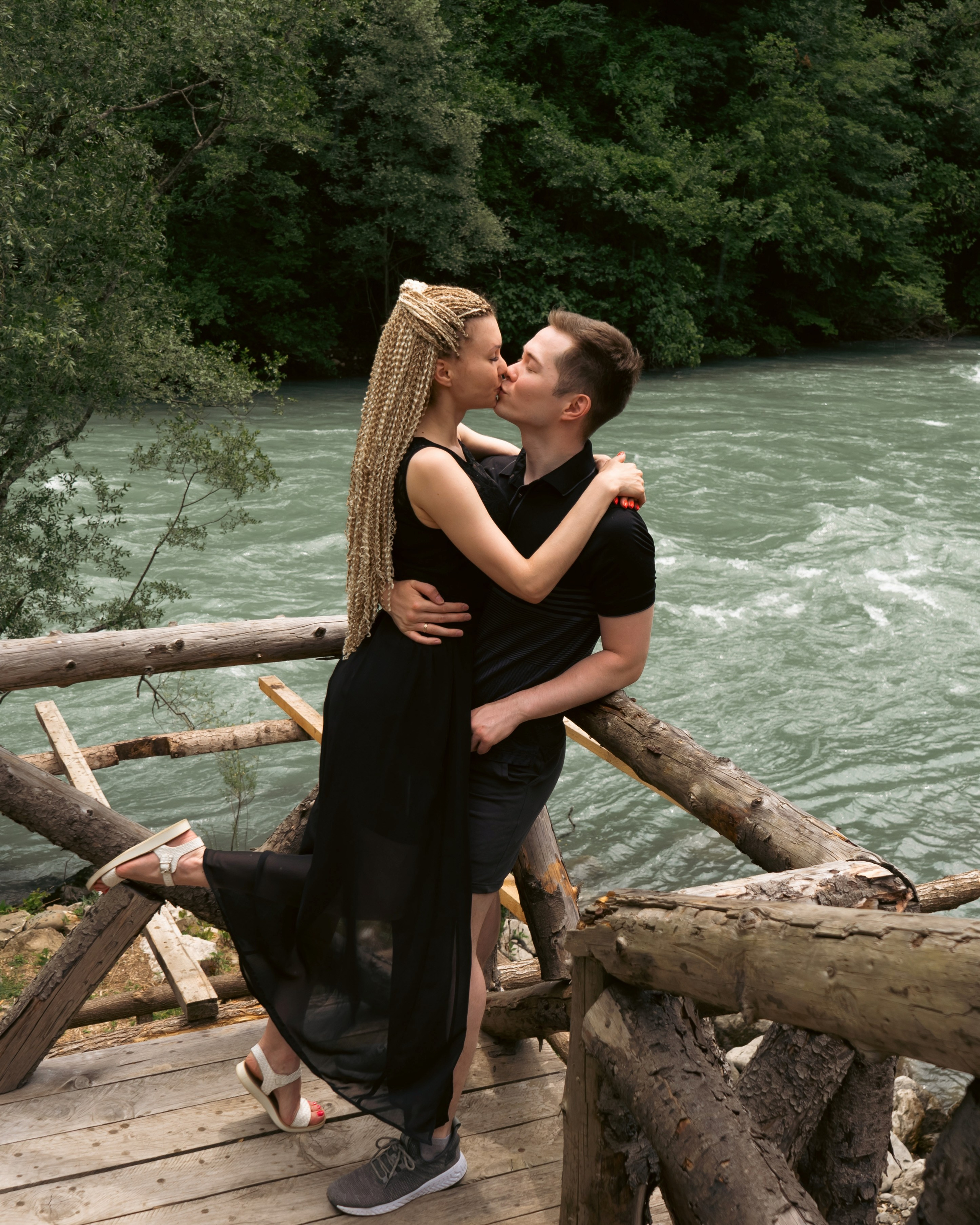 Фотосессия для молодых в Сочи. Репортажный фотограф  Сочи Николай Чик