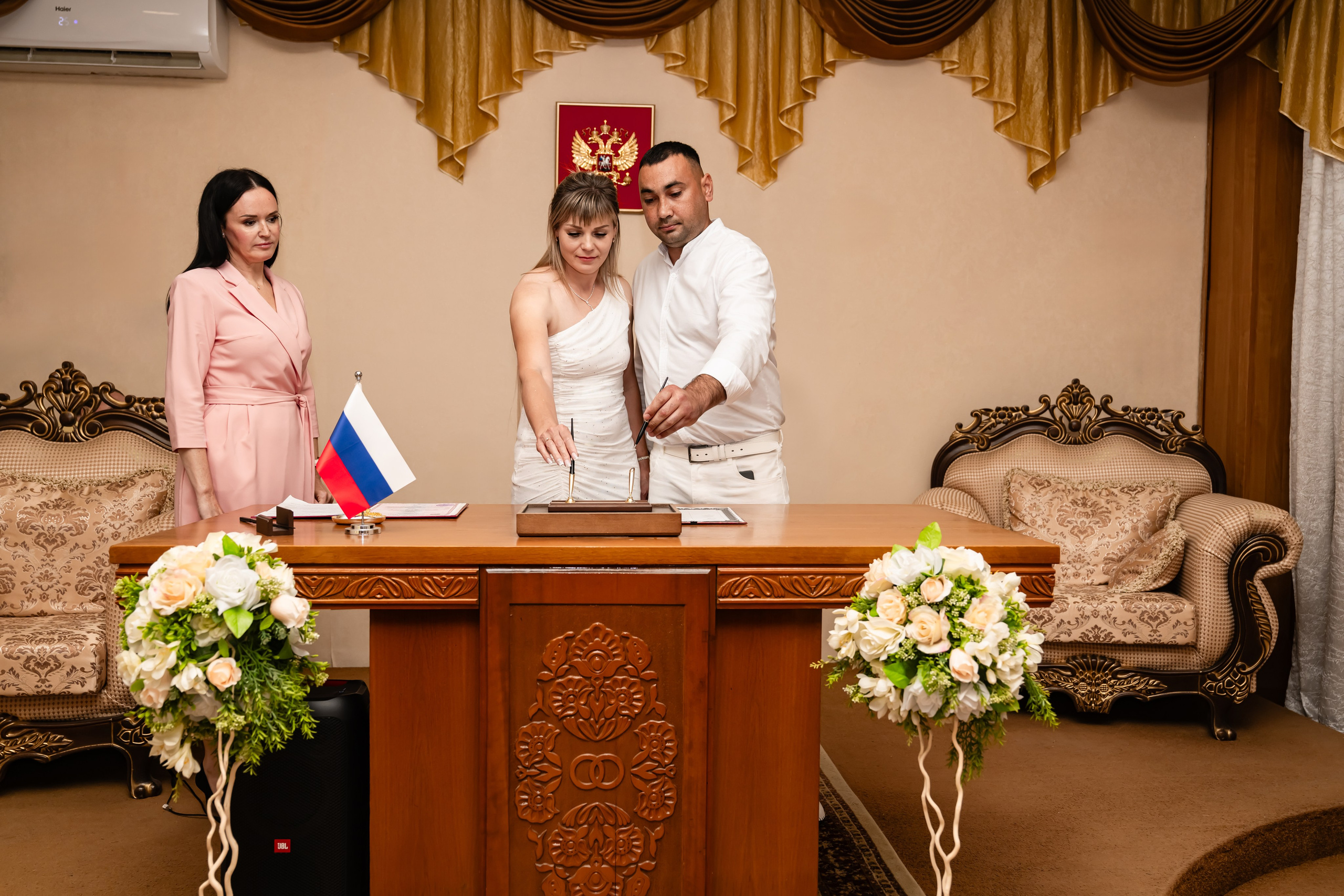 Свадебные фотосессии. Роспись в ЗАГСе. Выездная регистрация. Студийный и свадебный фотограф и видеограф в Севастополе — Юлия Макаренко