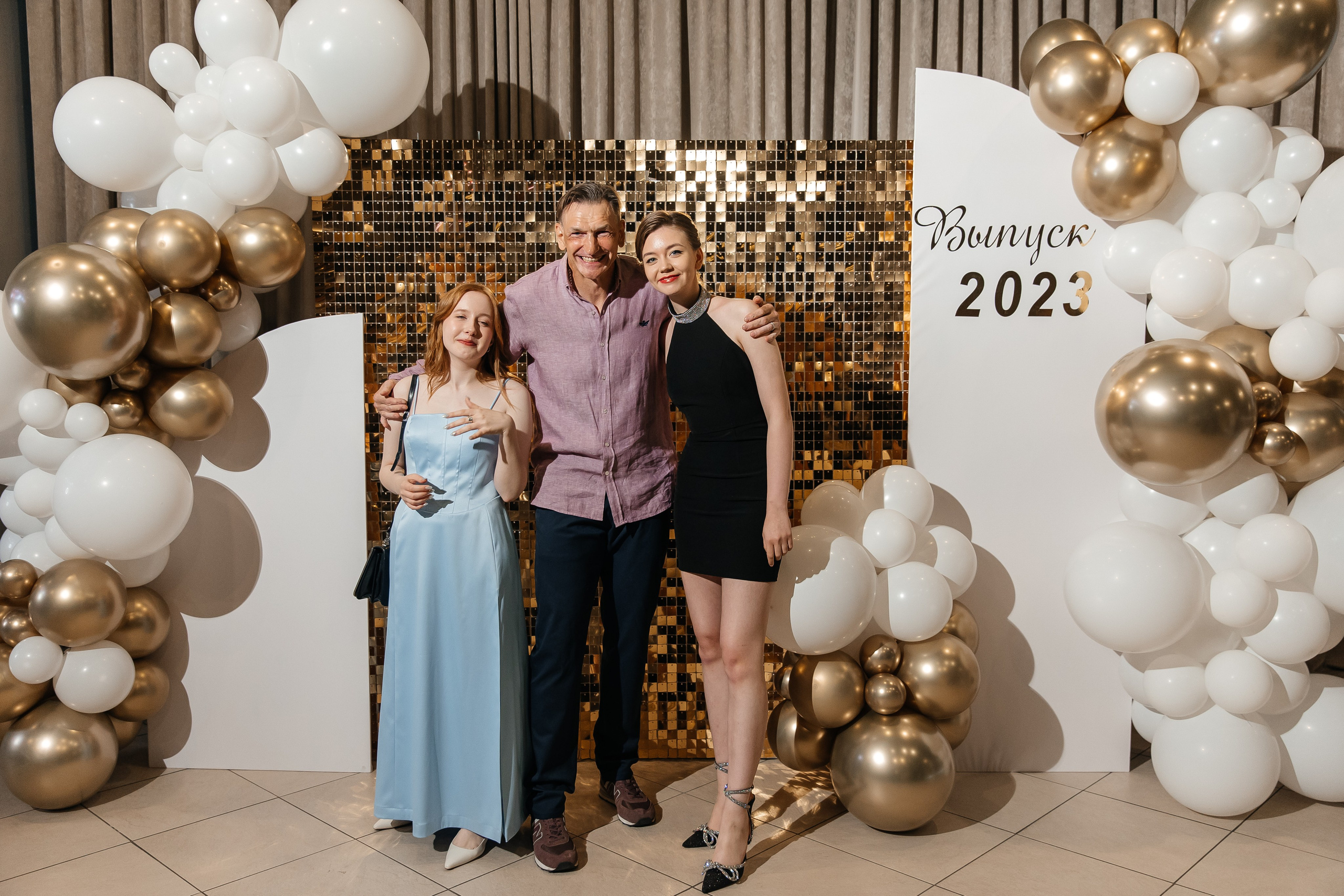 2023-06-23 Выпускной МБОУ СОШ № 10. Фотограф в Красноярске