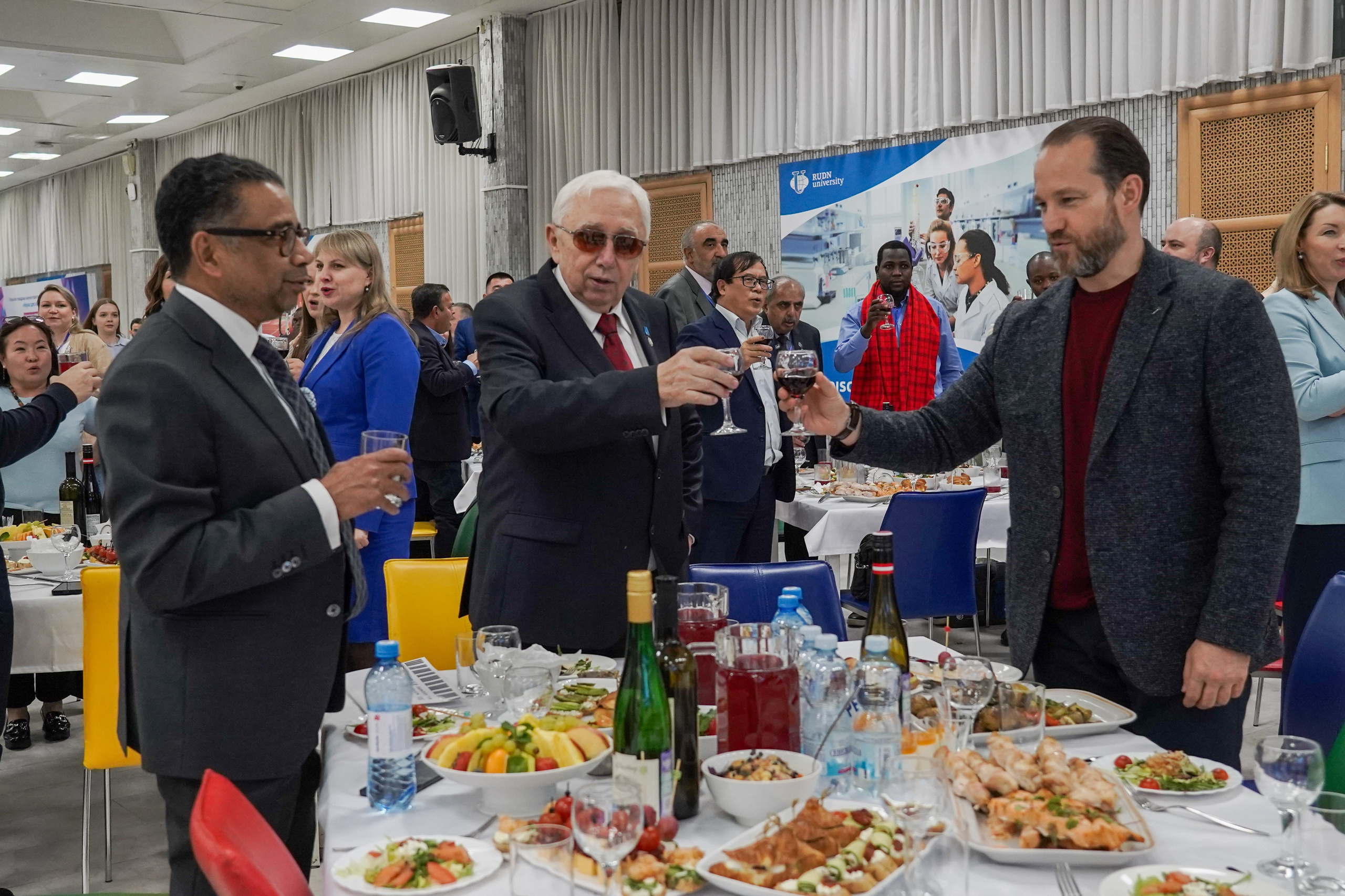 Форумы. Фото и видеосъёмка бизнес-мероприятий под ключ в Москве и МО — Akhmedov Team