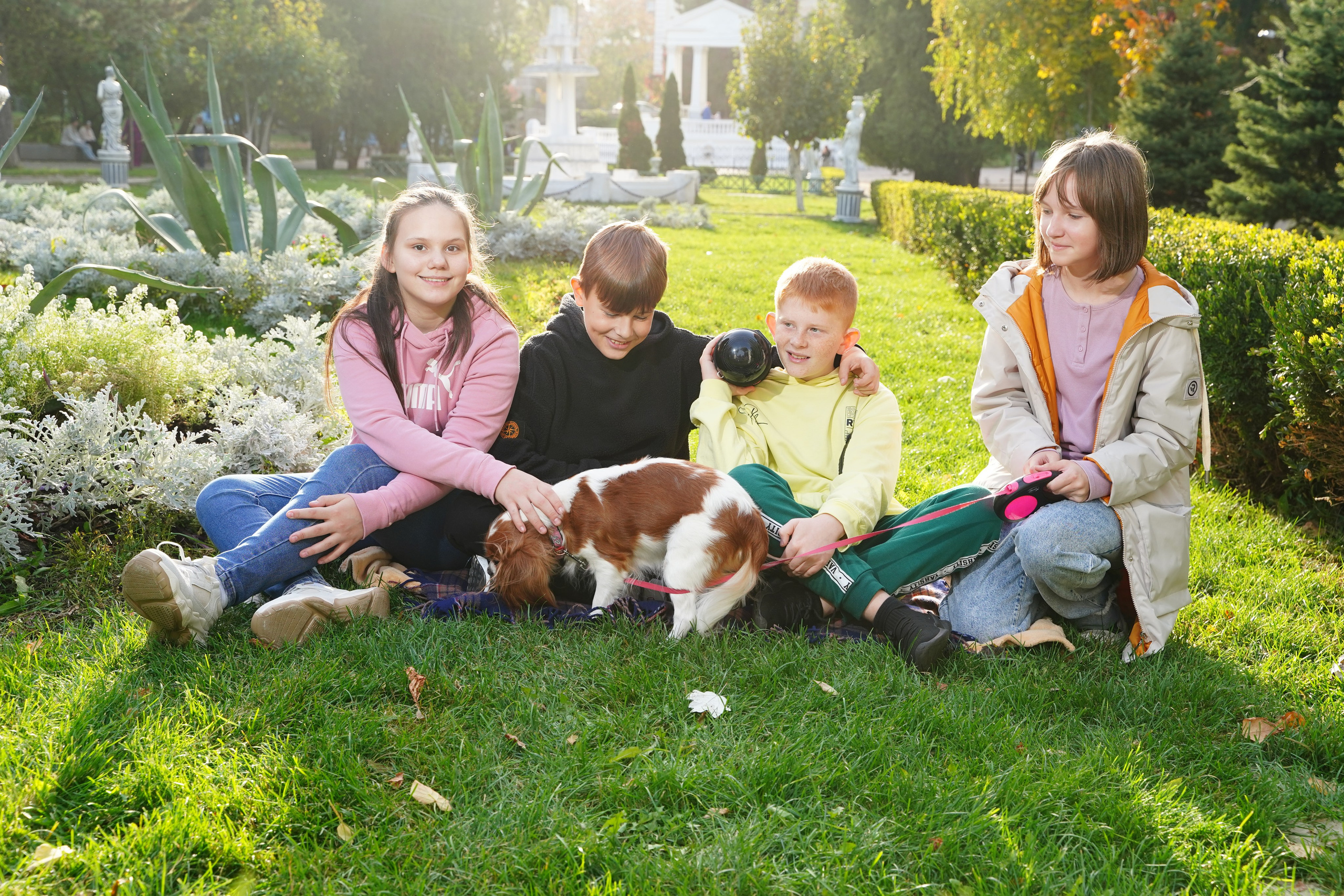 Парк Горького 6 класс. MEMENTO.Выпускные альбомы, школьные, юбилейные и другие книги. Ростов-на-Дону