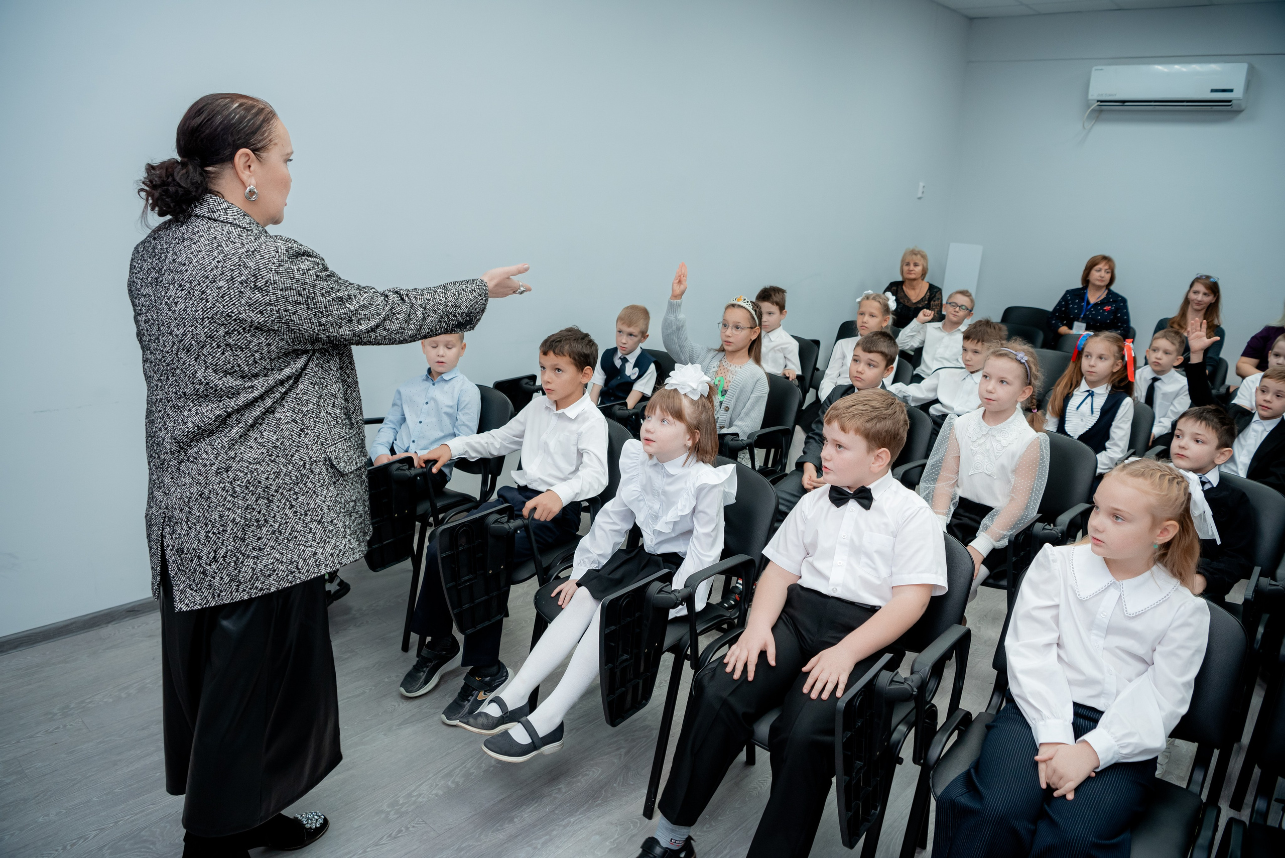 Открытый урок первоклашек в Школе. Фотограф в Волгограде и Волжском Александр Горбань