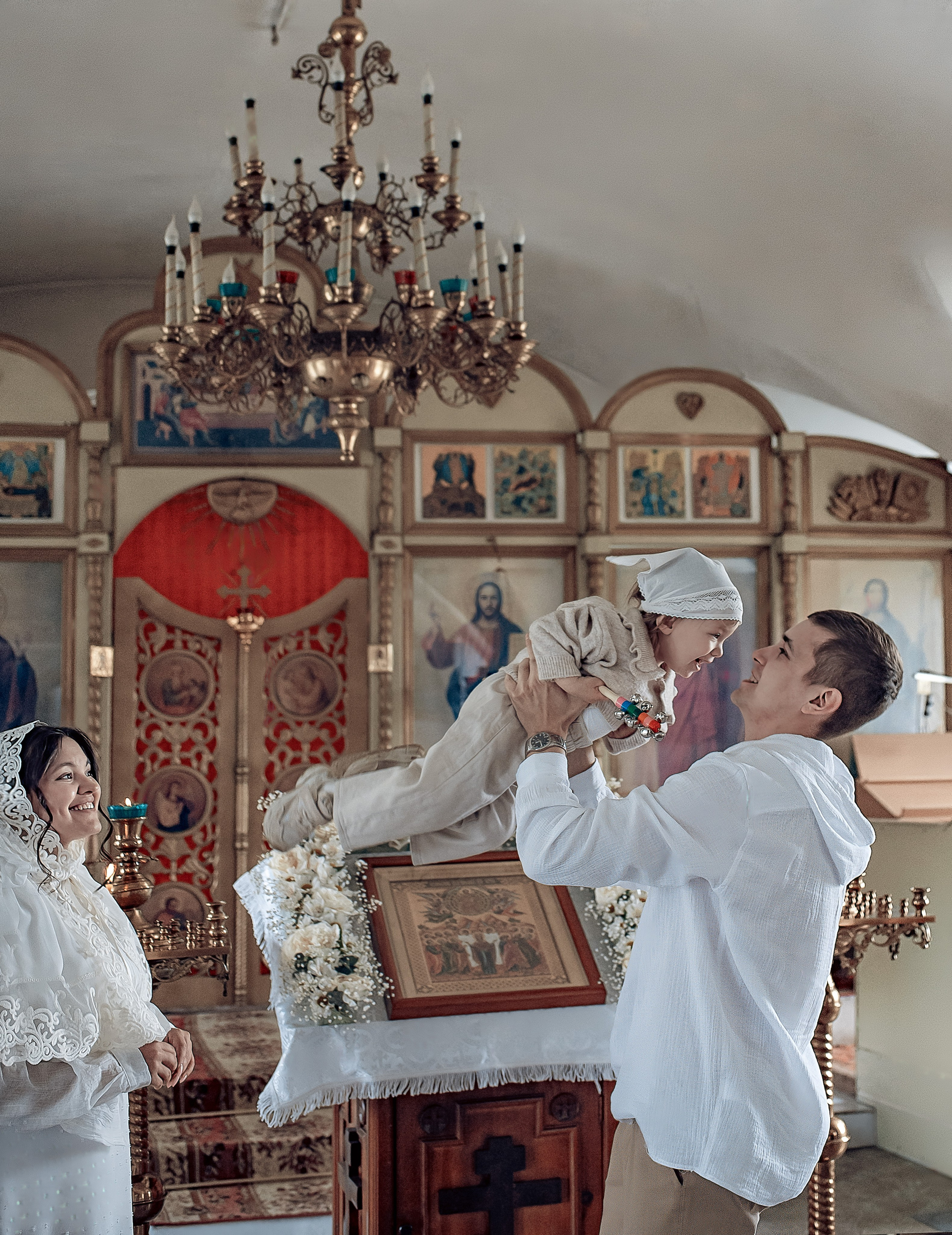 Крещение Машеньки в Свято-Троицком соборе Емельяново. Фотографы крещения/венчания  Красноярск Татьяна и Вячеслав Переваловы