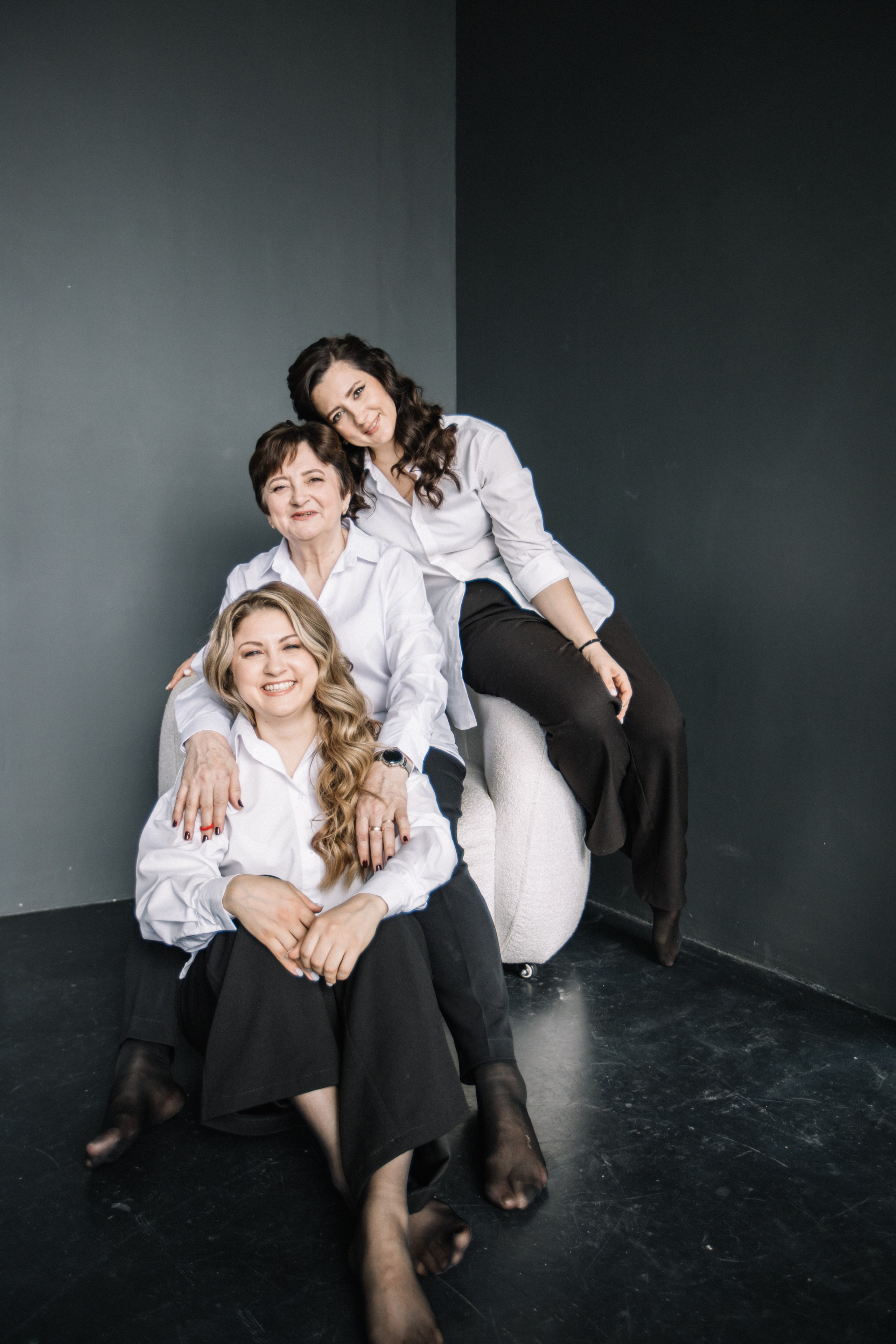 Настя, Маша и Мама. Главная