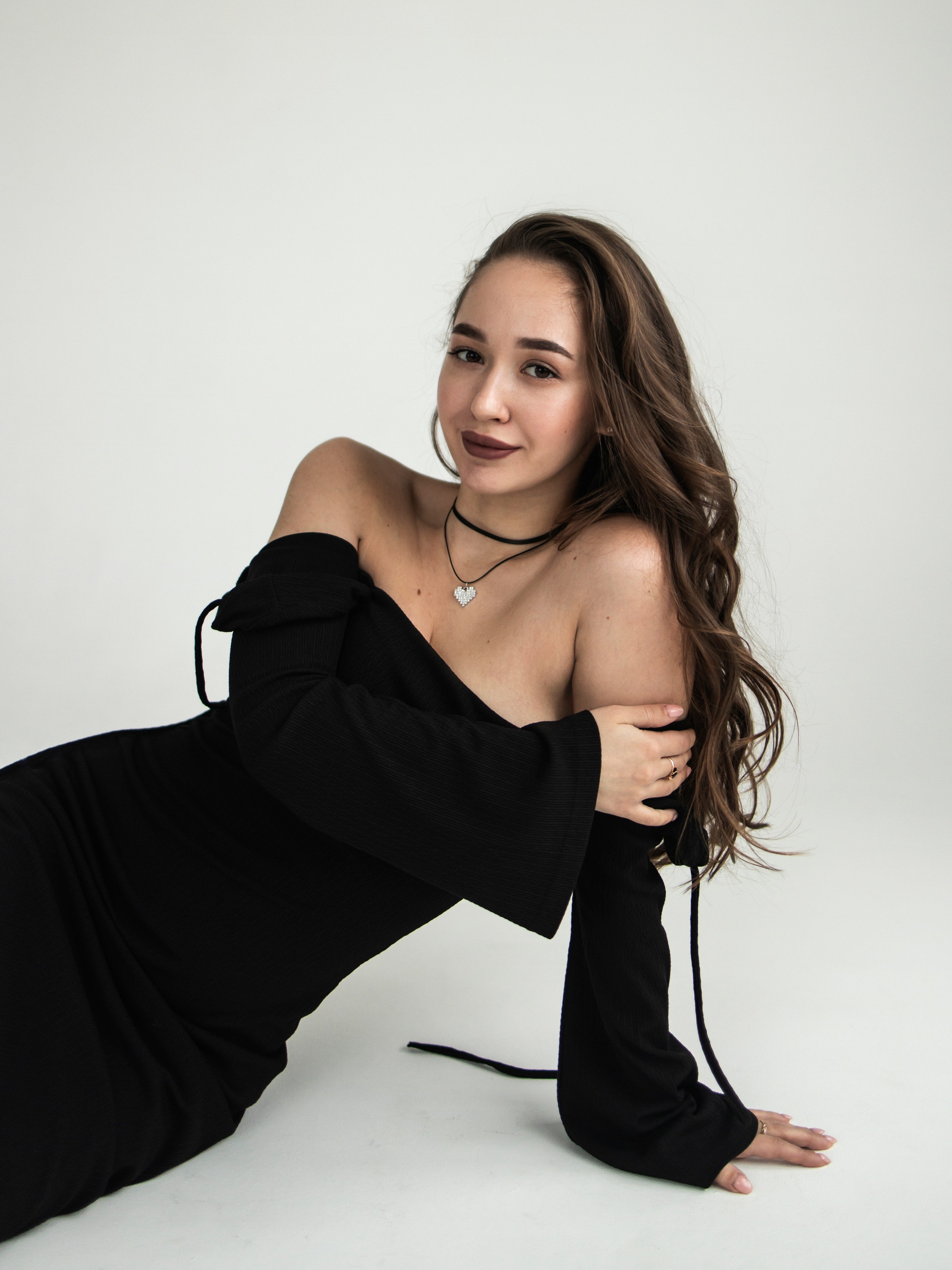 Минималистичная фотосессия в платье. Фотограф СПБ Засорина Юлия