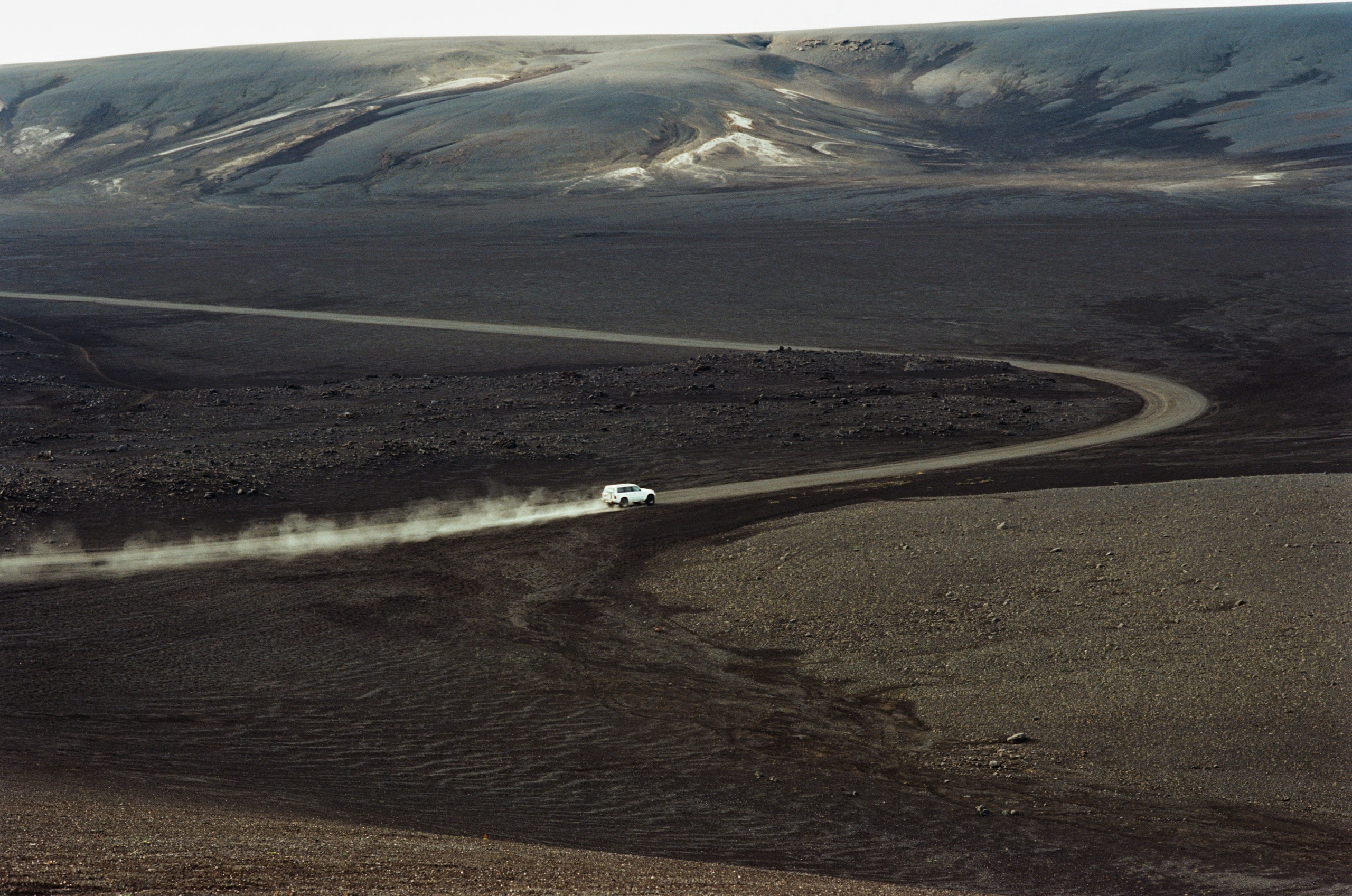Visitor // iceland, f225 III. EVER EXPOSED