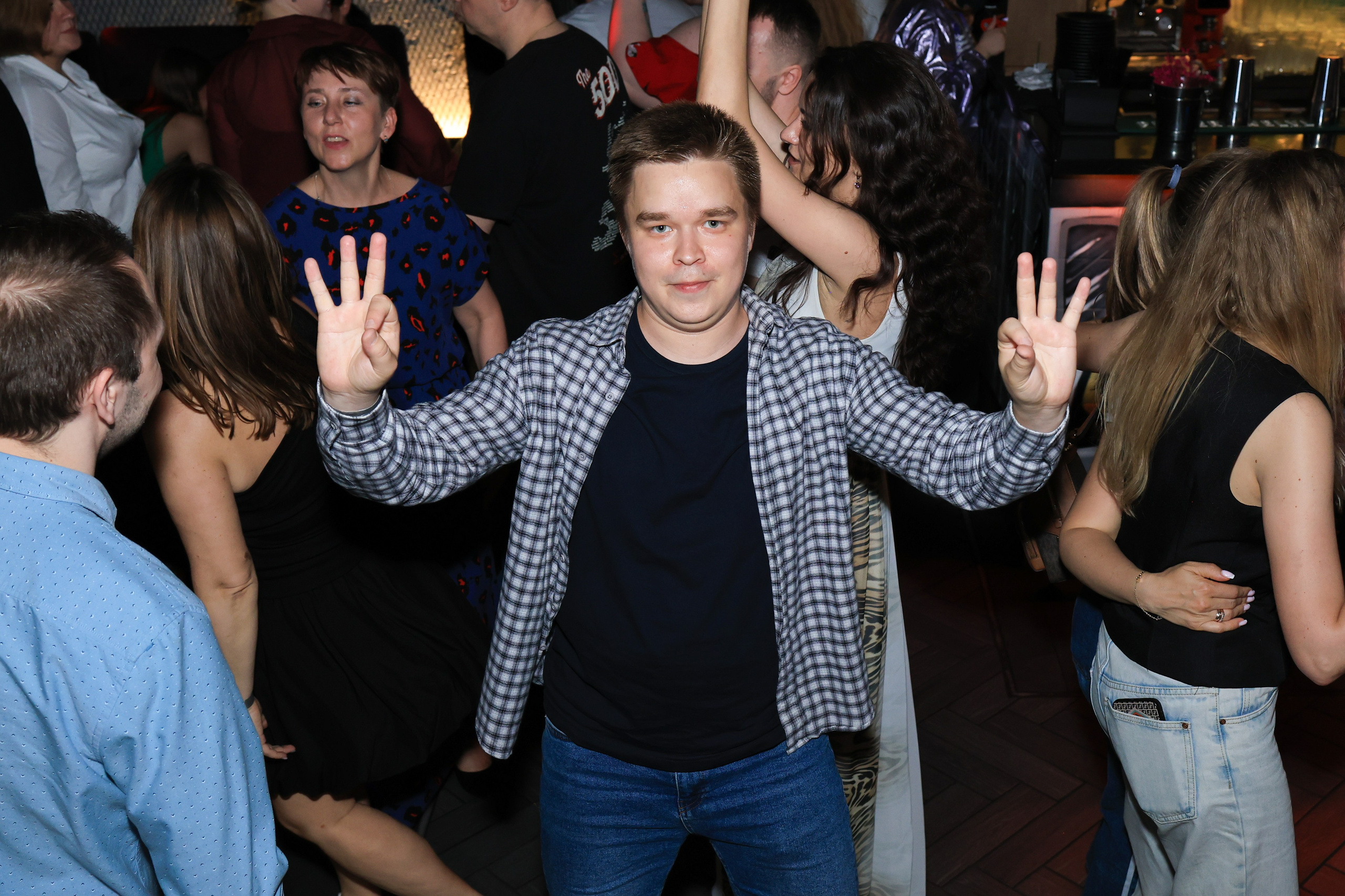 Вечеринка 90-х (Бар Буква Ю)