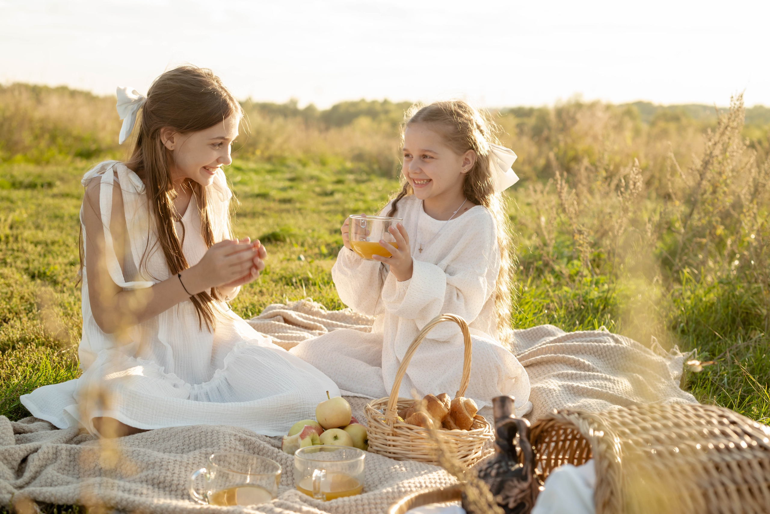 Закат в августе в шубке лисы. Свадебный и семейный фотограф в Новосибирске, Санкт-Петербурге, Москве
