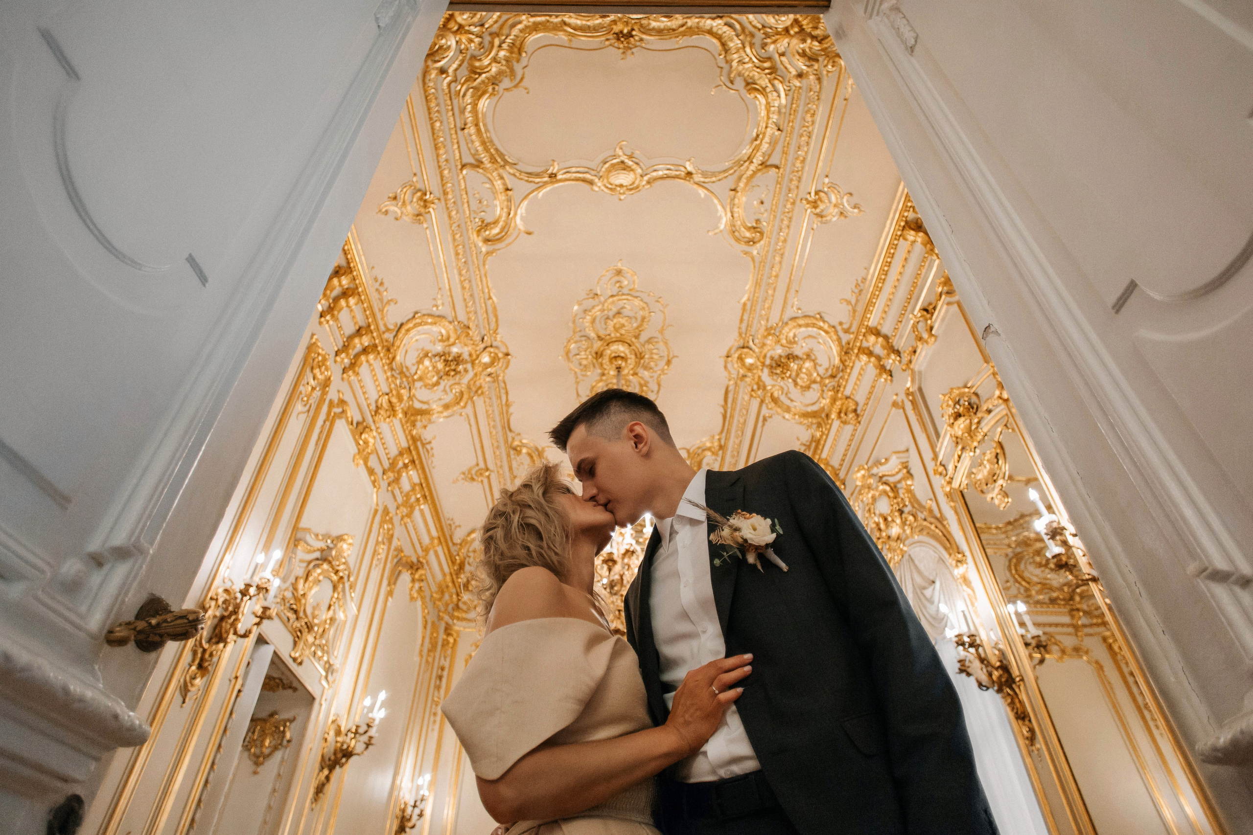 Свадьба для двоих с прогулкой в Выборге. Свадебный фотограф в Санкт-Петербурге Вика Стукачева