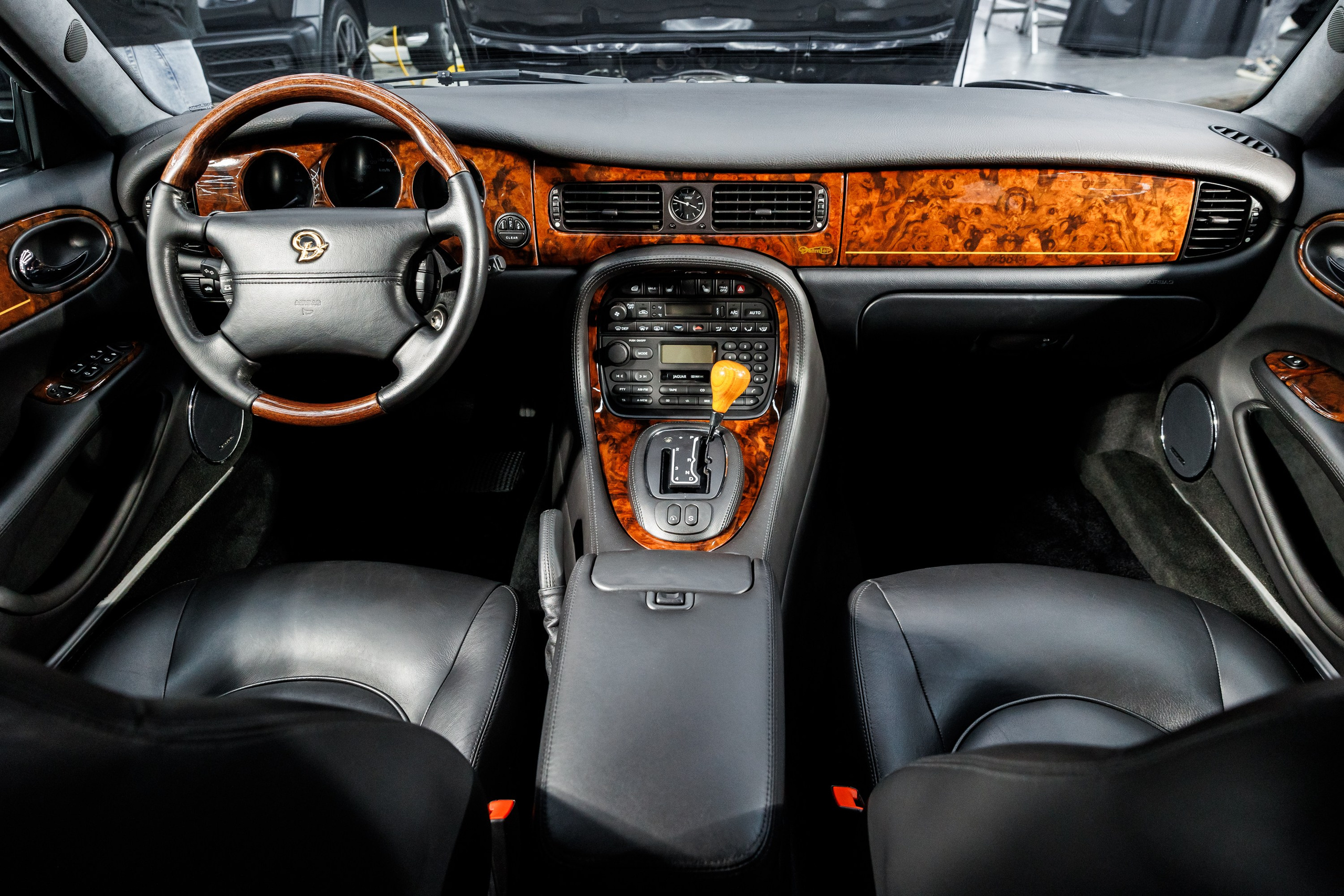 Автомобильная фотосъёмка Daimler Xj8. Фотограф Сергей Лукьянов @xapeton_photo Москва