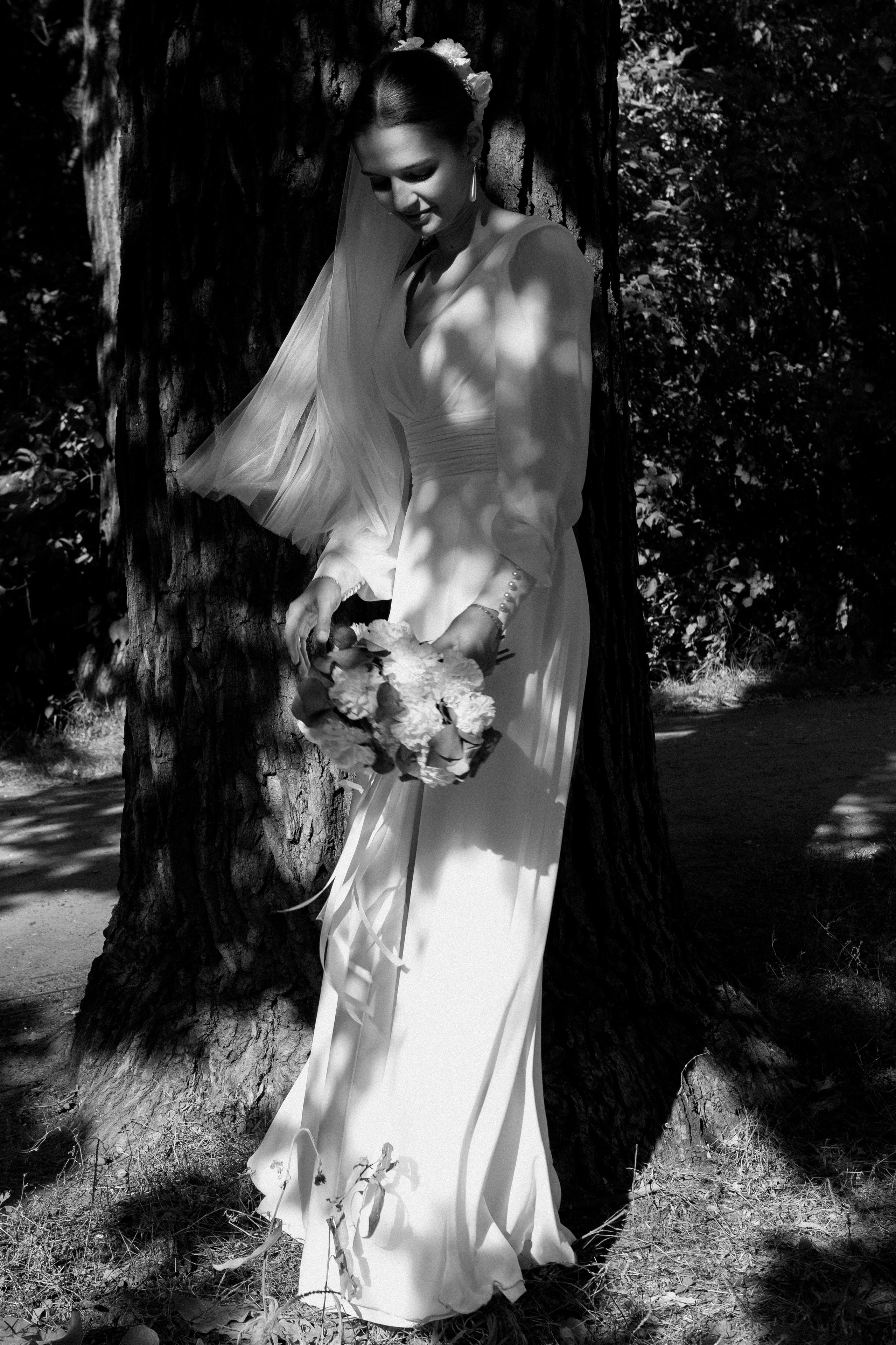 свадебная фотосессия в парке, портрет невесты, свадебный фотограф в Москве