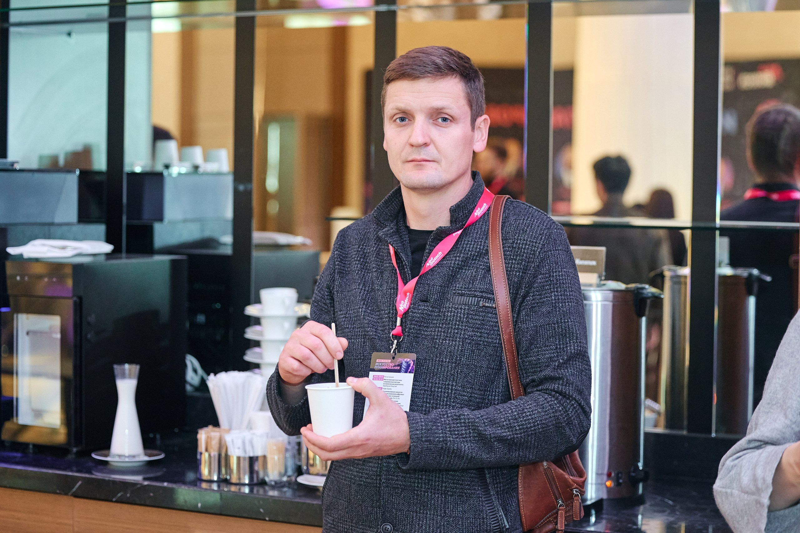 Конгресс имплантологов Neo Biotech 2025. Антон Артюшин, портретный фотограф. Москва