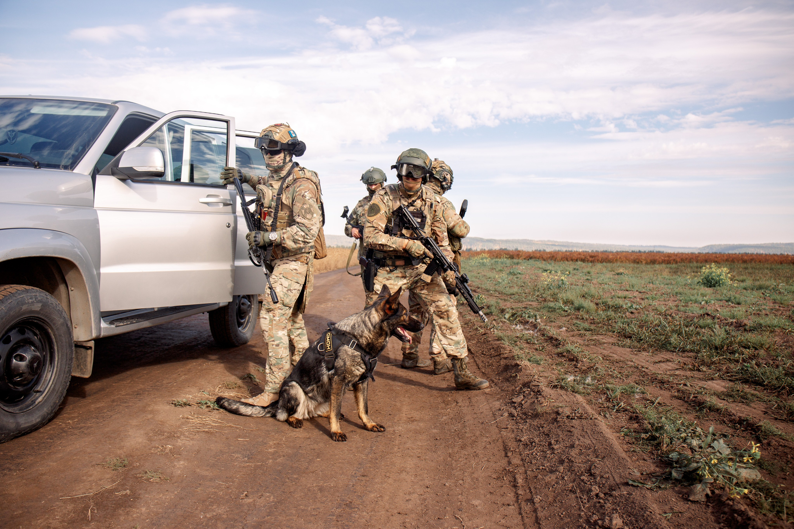 Поле. Для тех, кто не ждёт удачи, а создаёт её. Каждая фотосессия — это твой момент, твой стиль, твой успех. 📸