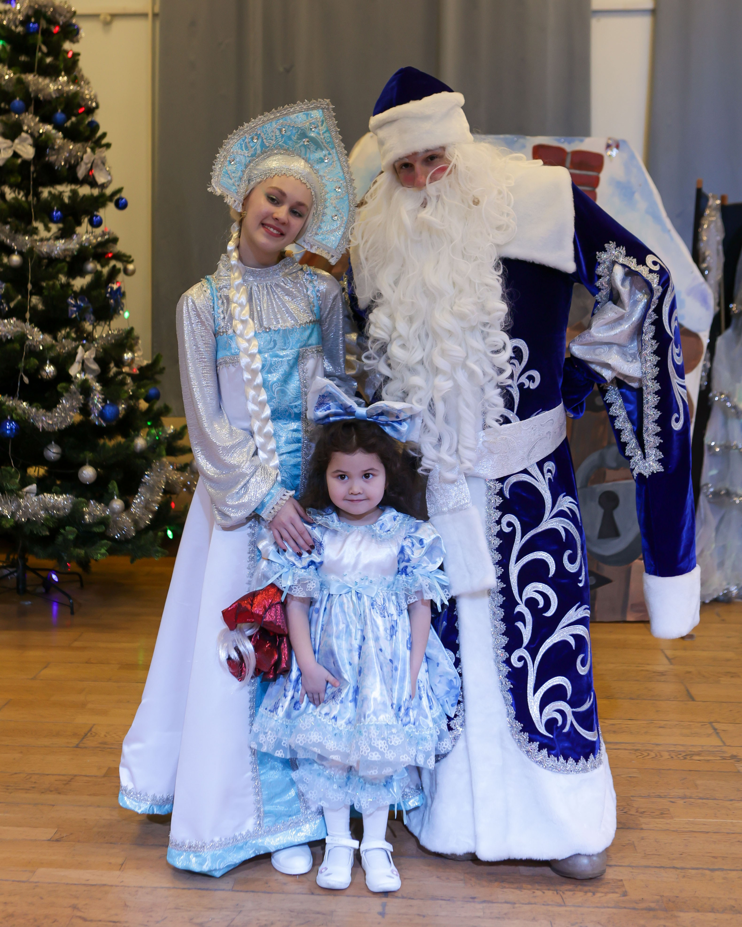 Новогодняя скачзка центр детского творчесва Подольск. Выпускные альбомы и школьный фотограф в Подольске, Троицке, Щербинке, Москве и Московской области