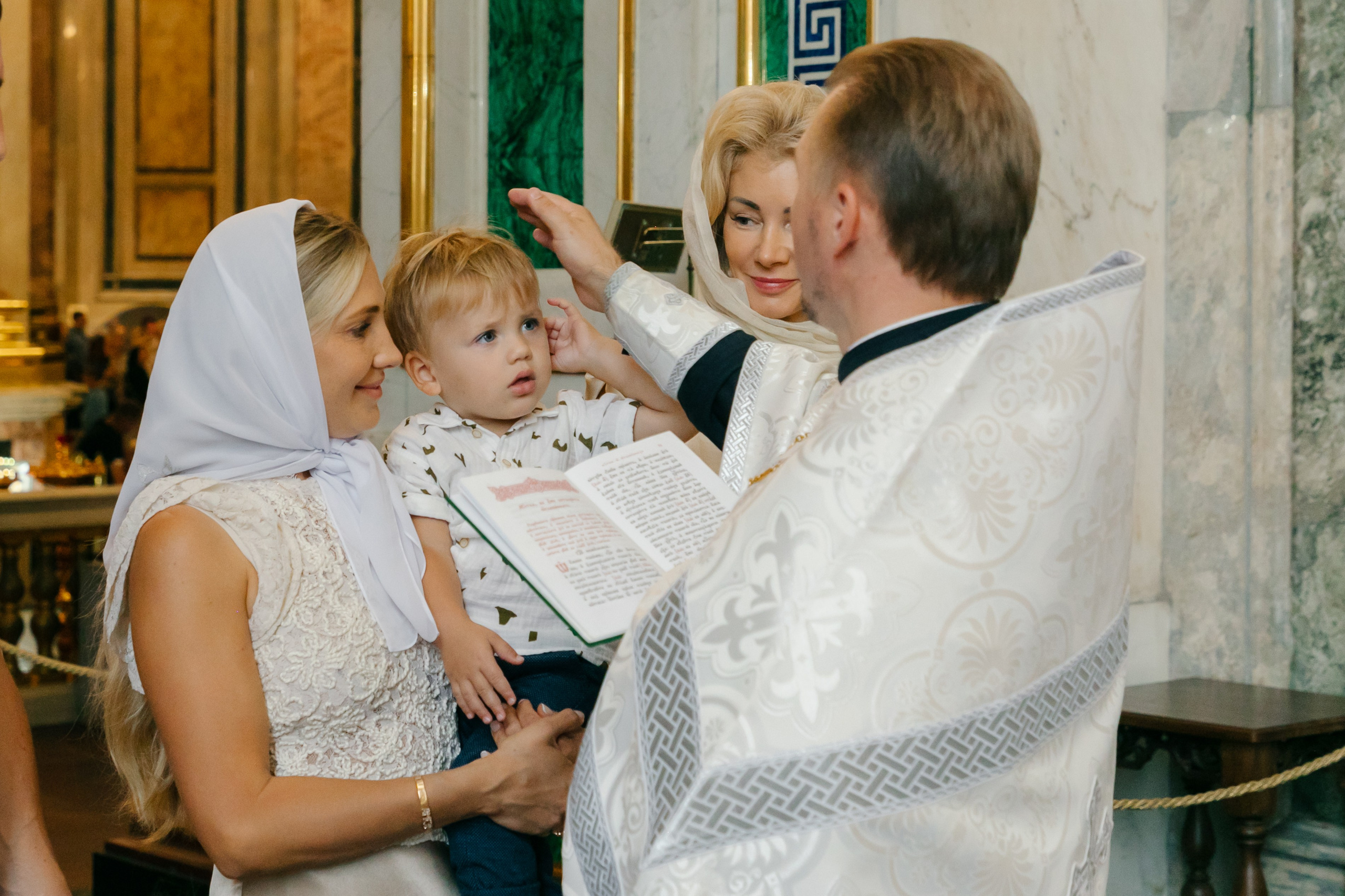 Крещение ребенка в Исаакиевском соборе СПб, крещение в церкви цена, крещение ребенка цена в спб невский район, можно крестить в исаакий, крещение в исаакиевском соборе санкт-петербурга 2023, как и где покрестить ребенка в спб, как записаться на крестины ребенка в исаакиевском соборе, фотограф на