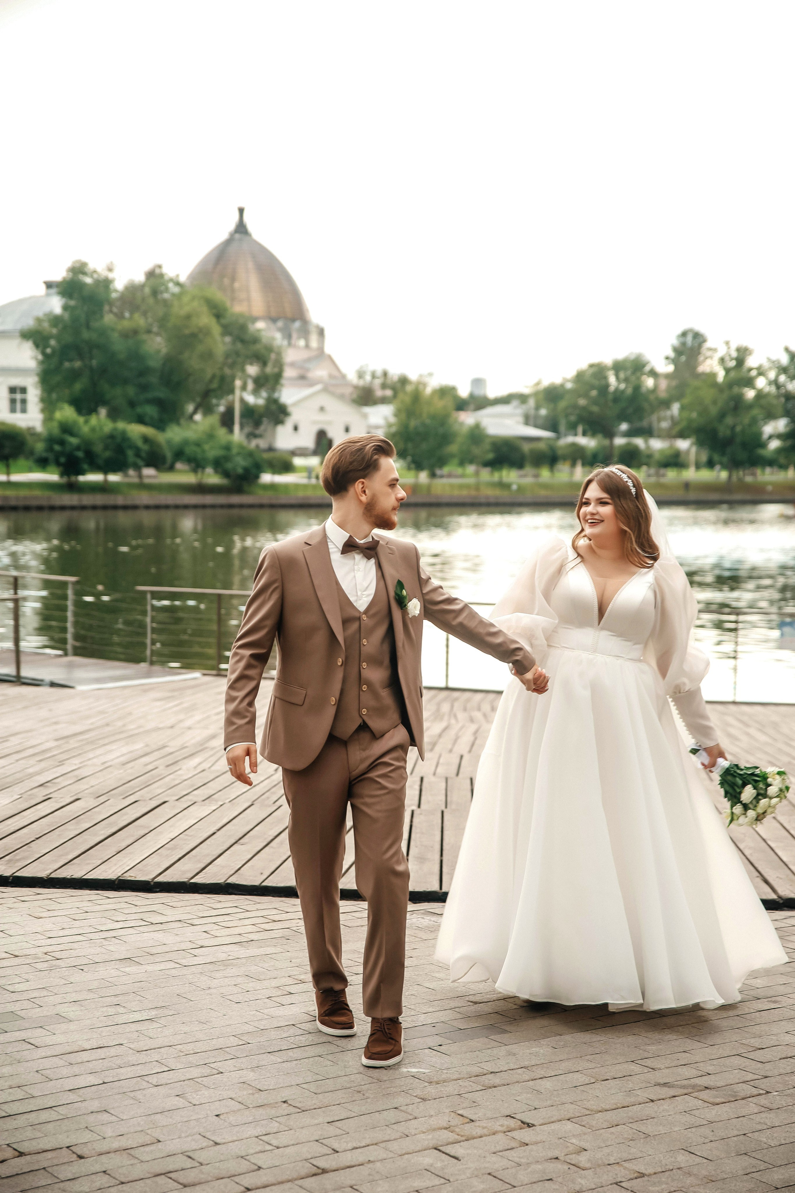 Свадебная фотосессия ВДНХ. Свадебный и семейный фотограф в Москве