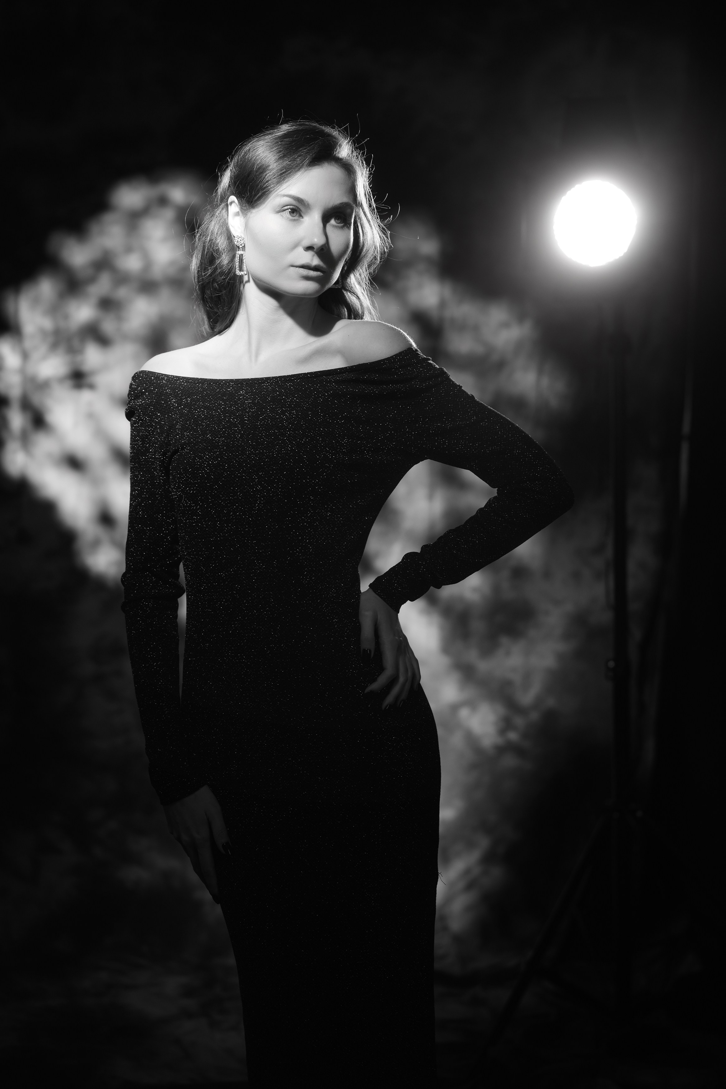 Стилизованная фотосъемка под Голливуд. Вариация. Маска Габо. Постоянный сточник света с  линзой Френеля