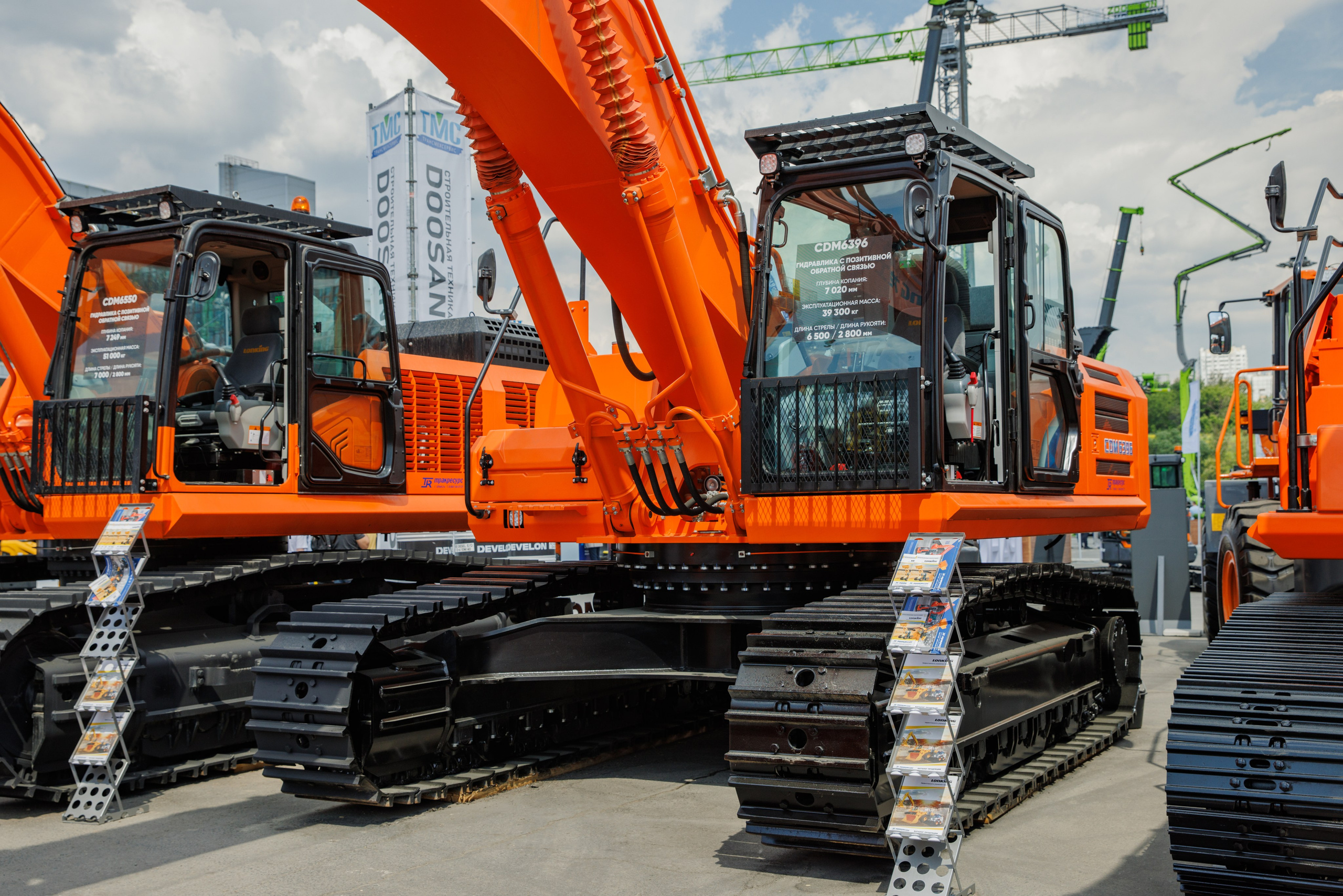 Выставка Спец. Техники. Фотограф Москва Шептаев Артём