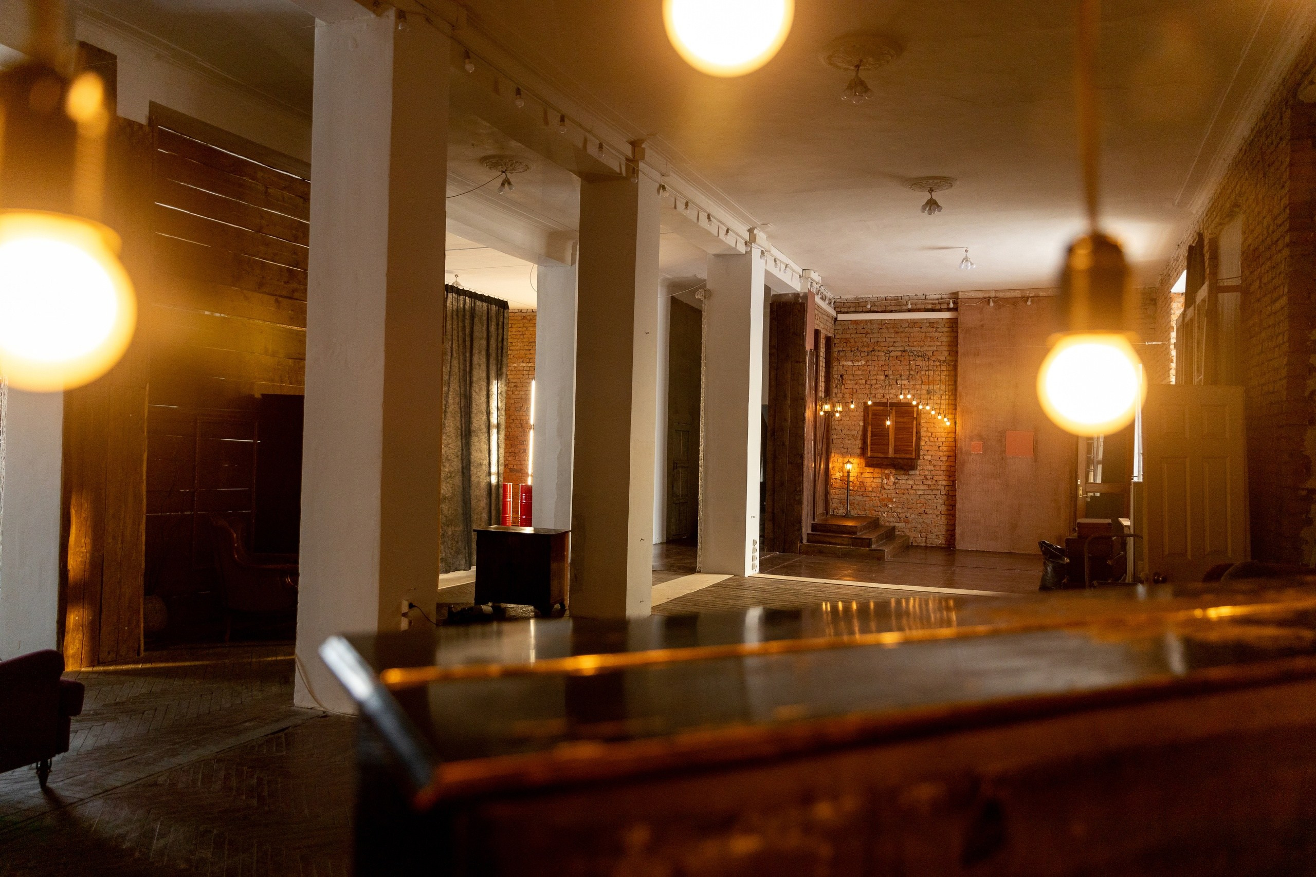 Зал «Кирпичный» 110 м²