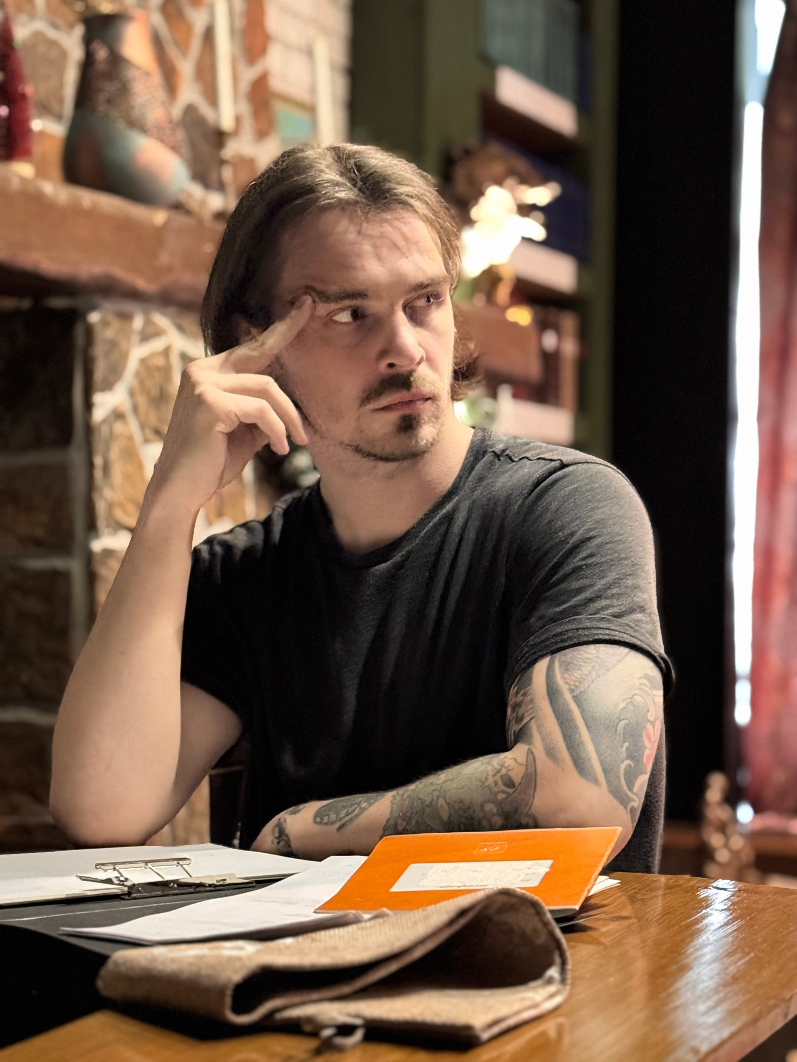 Режиссер Арсений Ганчуков, полный метр «Московские твари». Фотограф, оператор и рилсмейкер в Москве — Ася Палагута