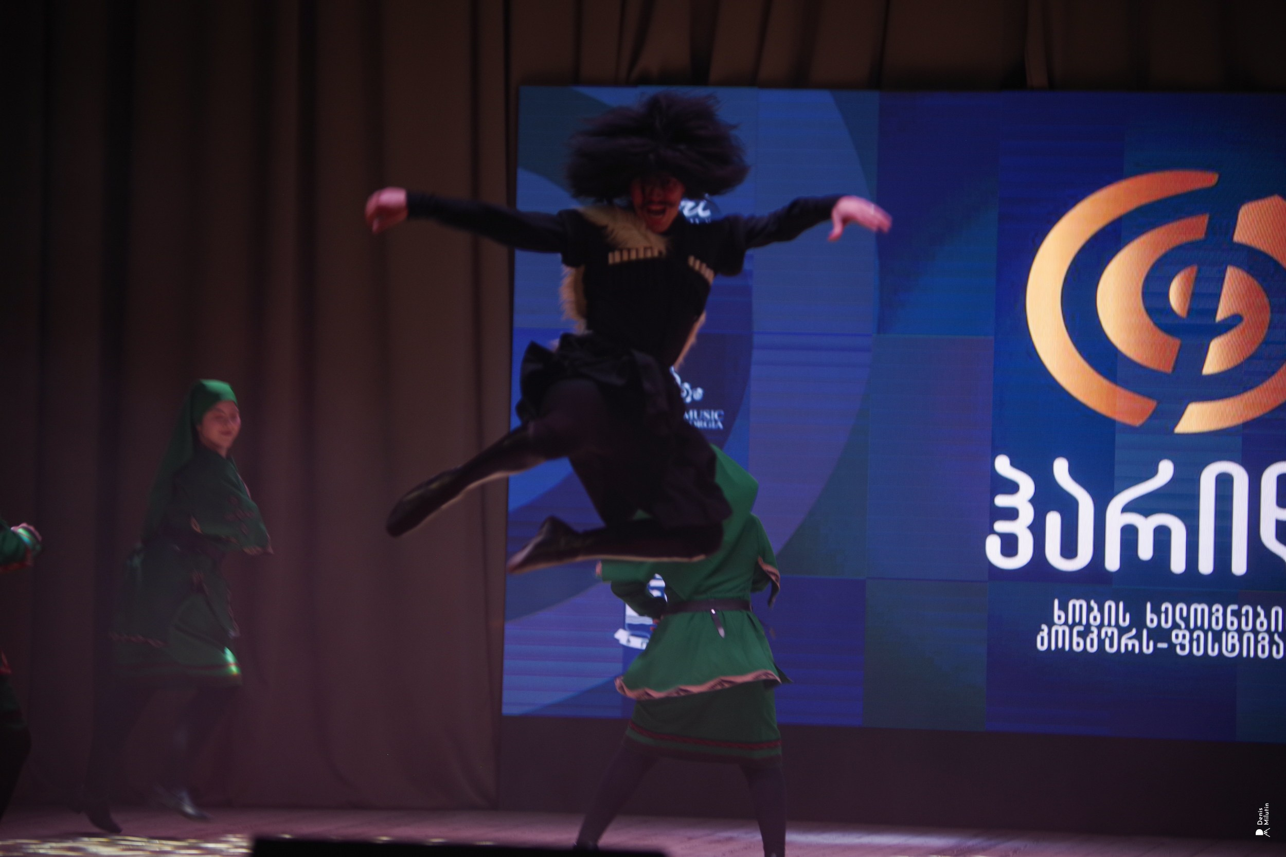 Танцы в Хоби. Портретный фотограф Денис Милютин