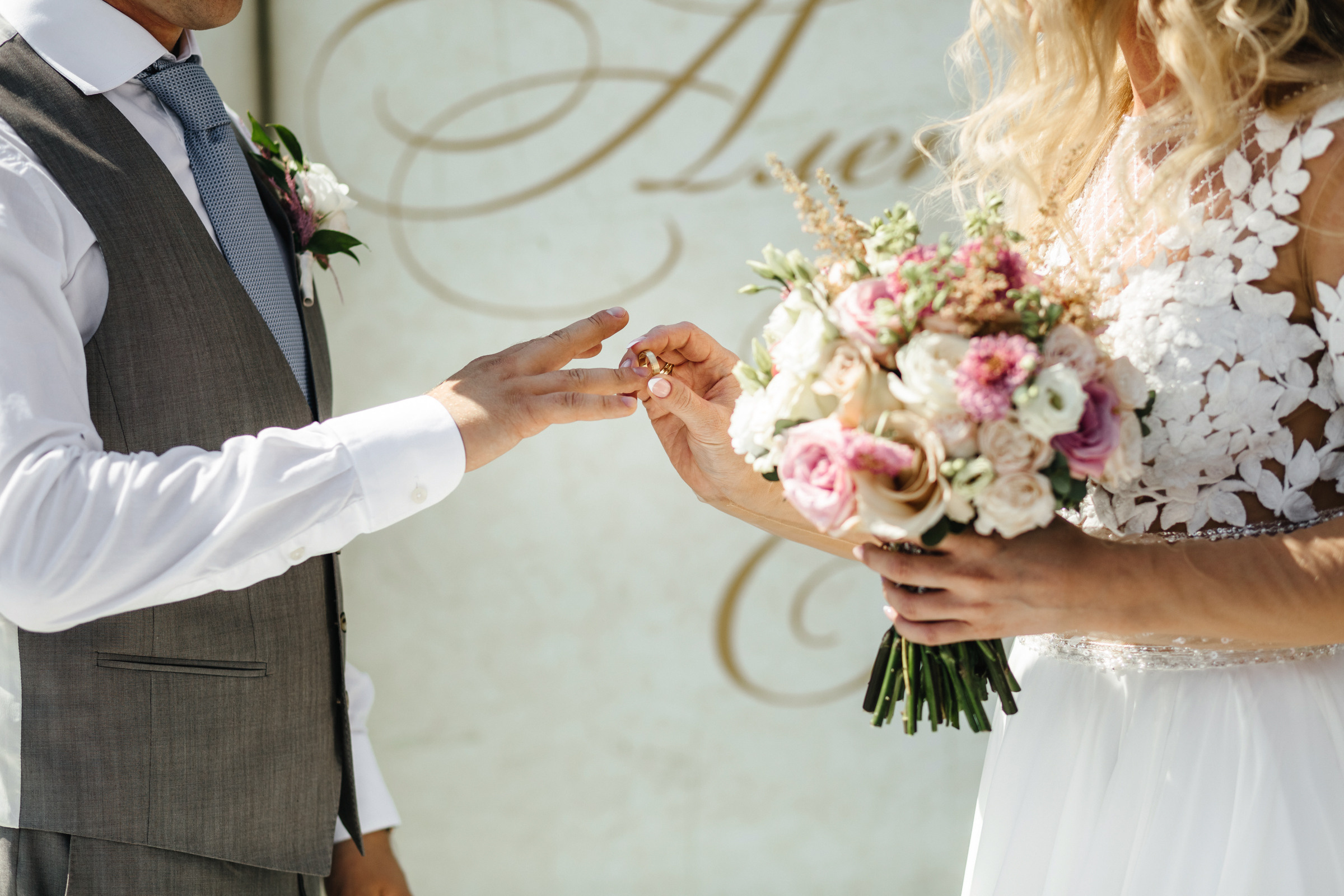 История написанная в книге. Свадебный фотограф в Ульяновске Алексей Китов