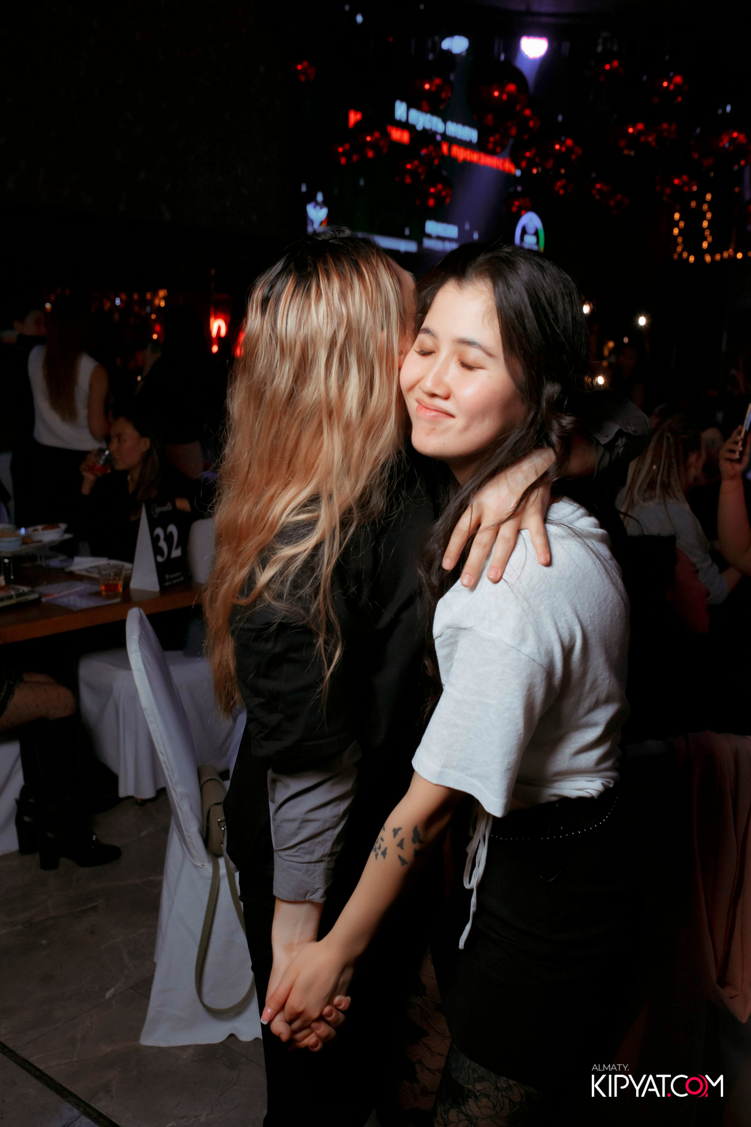 МУЗЫКАЛЬНОЕ ЛОТО В HIT RETRO. КИПЯТКОМ АЛМАТЫ! Фотосъемка мероприятий в Алматы