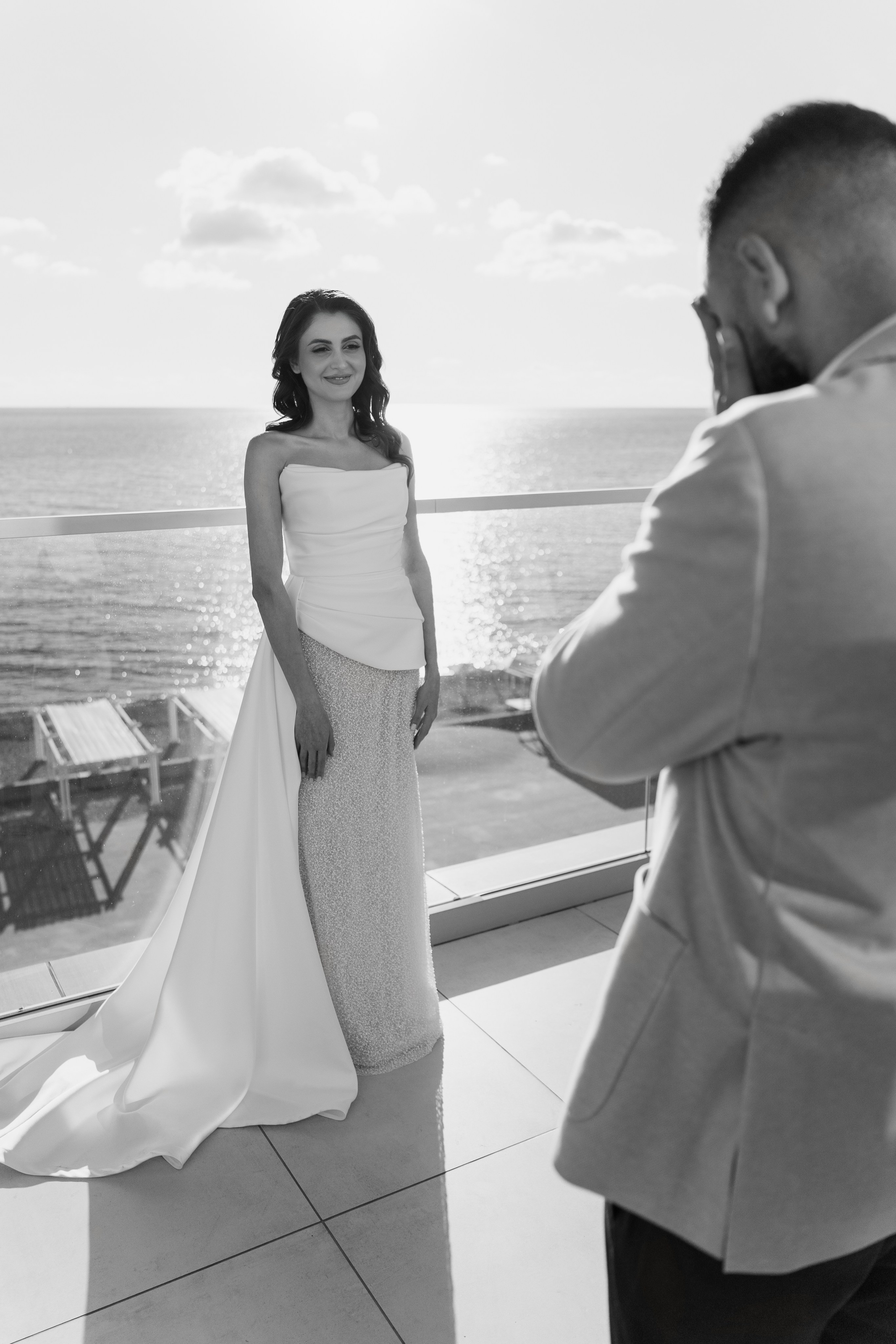 Красивое обручение на берегу чёрного моря в Лермонтово от ТВИНС СТУДИО. ТВИНС СТУДИО — лучшие свадебные фотографы и видеографы в Краснодаре