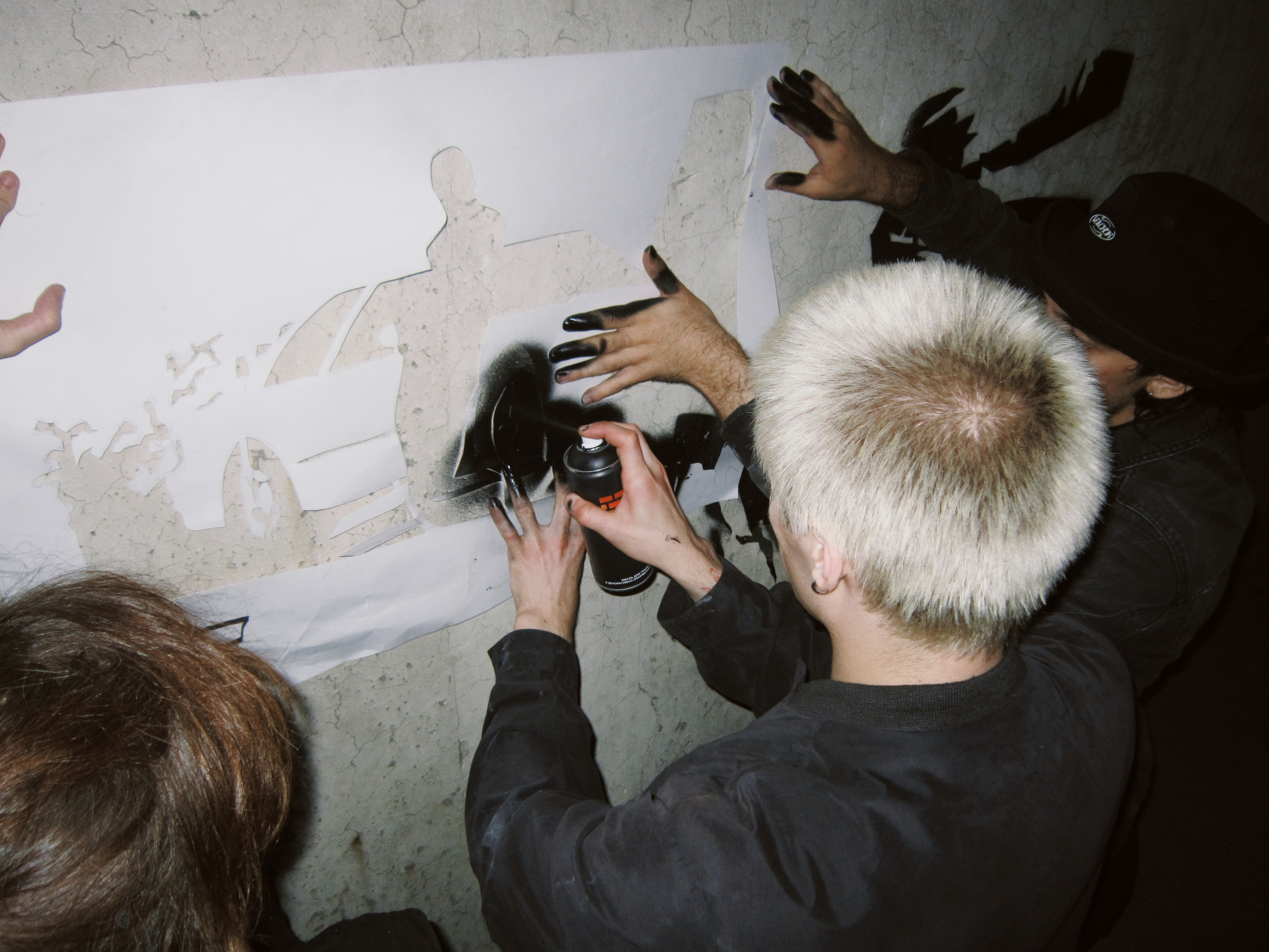 Процесс граффити. Концертный и портретный фотограф в Москве Соня Спросонья