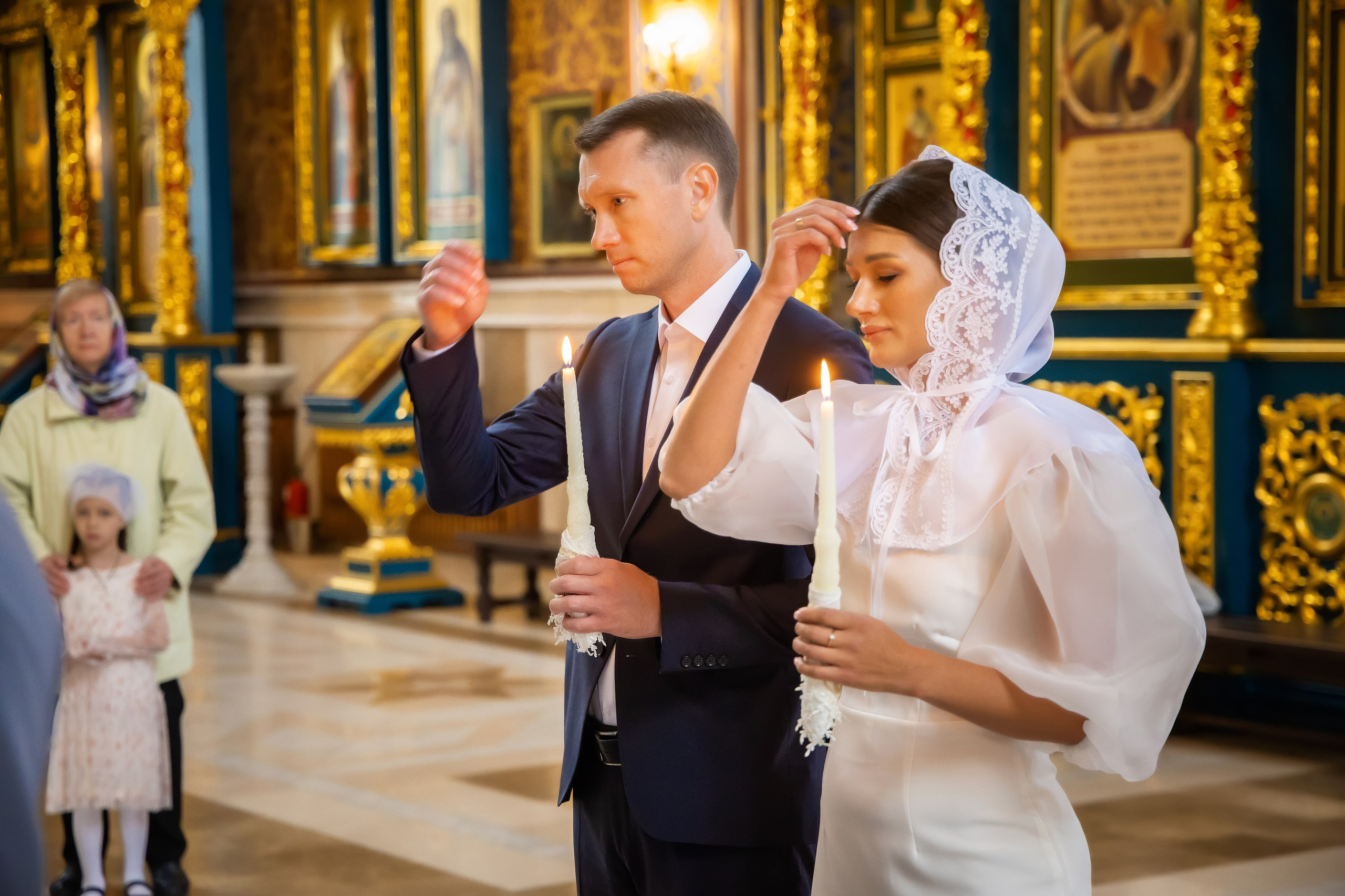 В Храме. Семейный и Свадебный фотограф в Астане Александр Астапов