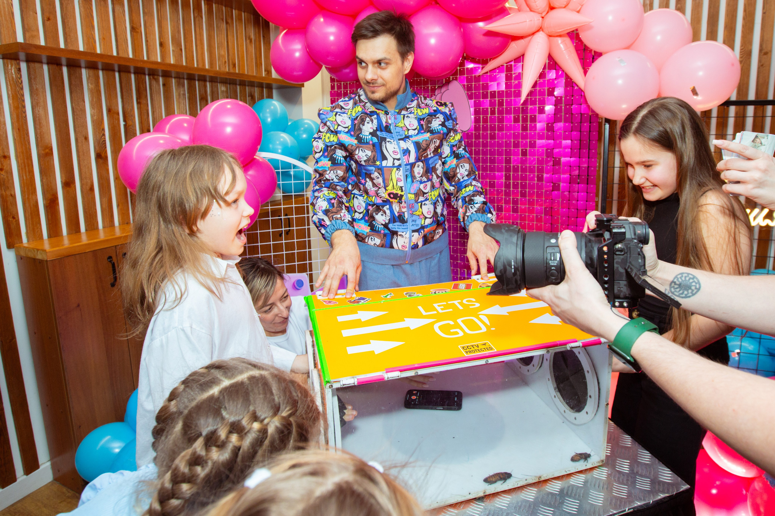 День рождения Ульяны. Фотограф Антонина Свешникова. ВЫПУСКНЫЕ ФОТОКНИГИ для детских садов и школ. Москва, Владимир