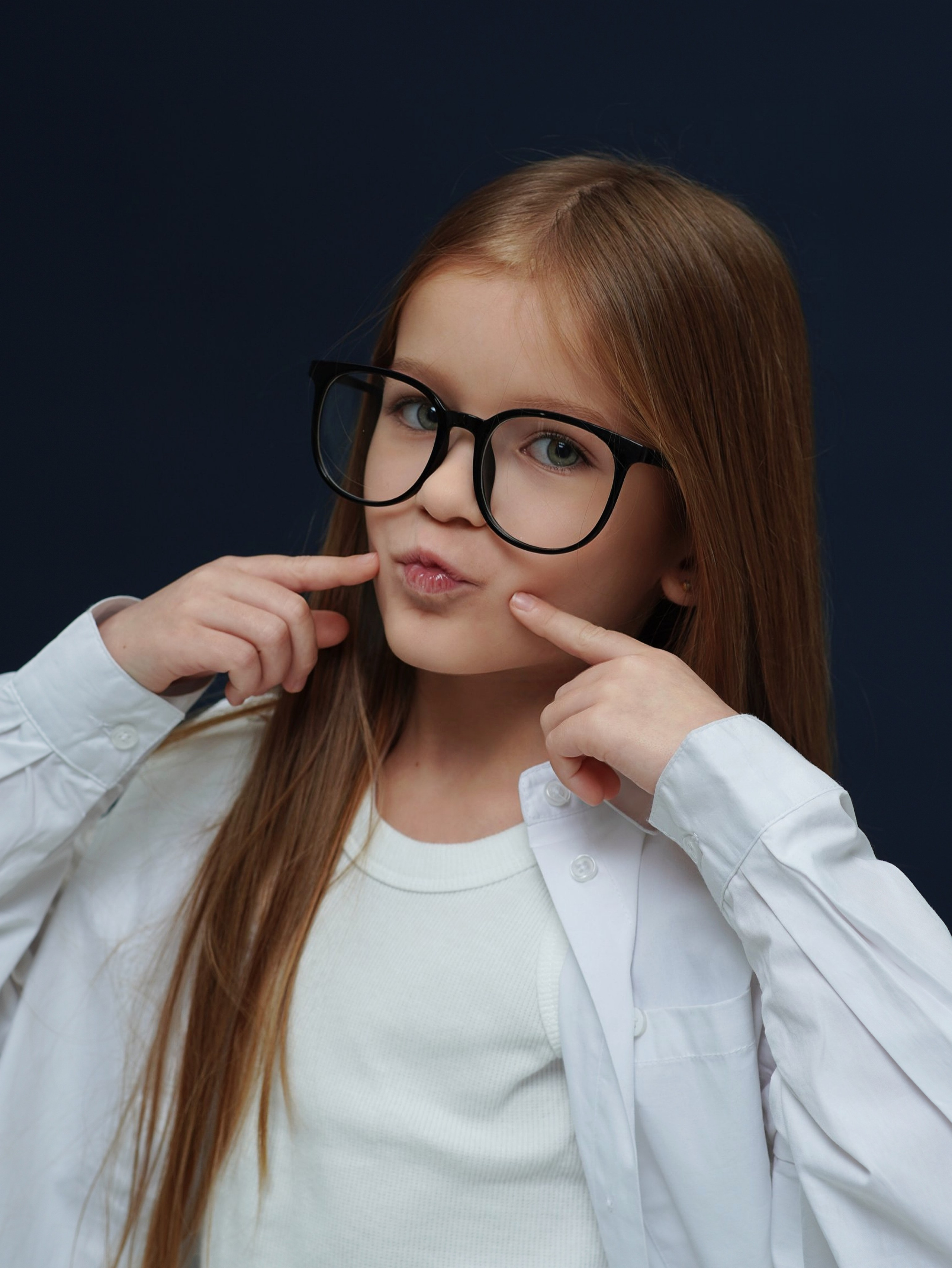 Алиса Полина П. LUNAPRO Дом стильных, сборных и индивидуальных съемок для брендов