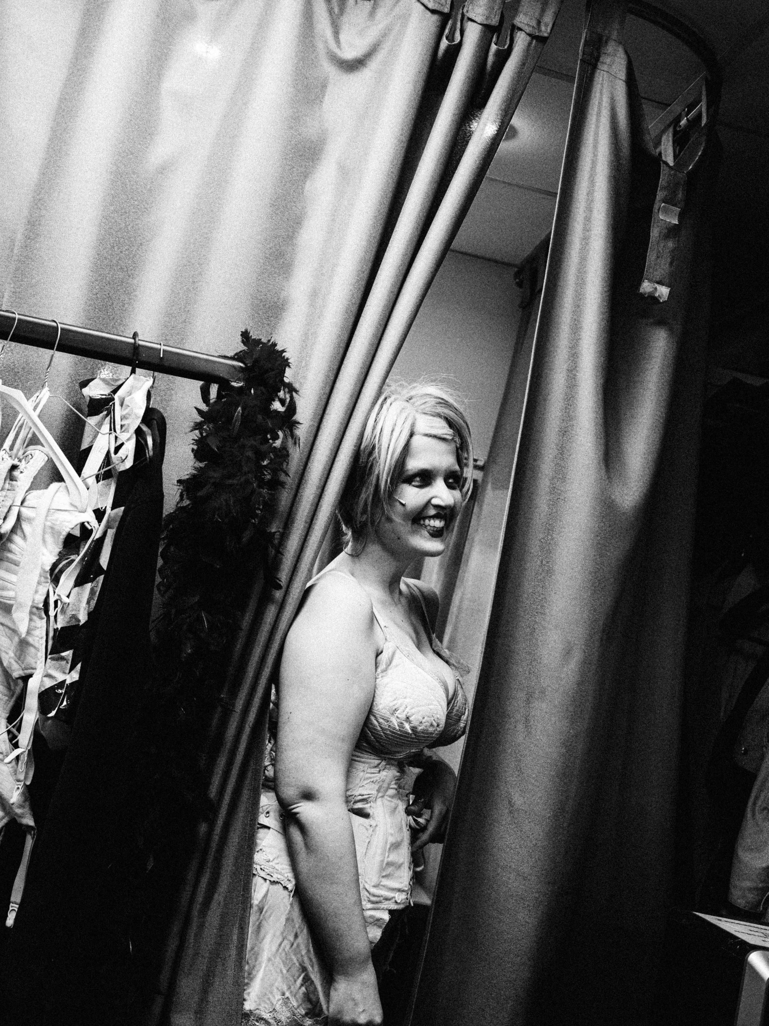 Theatre backstages. Portrait and backstage photographer Nina Crane