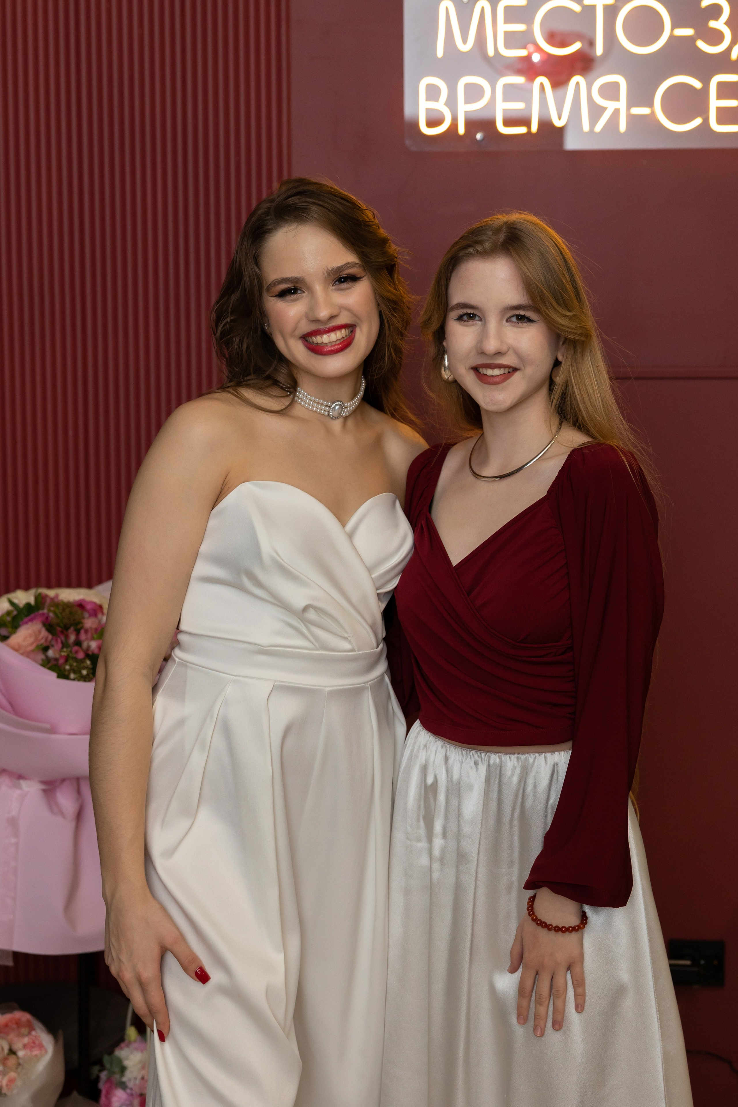 День рождение Марии, иммерсивный ужин. Семейный и женский фотограф, стильный репортаж в г. Новосибирск